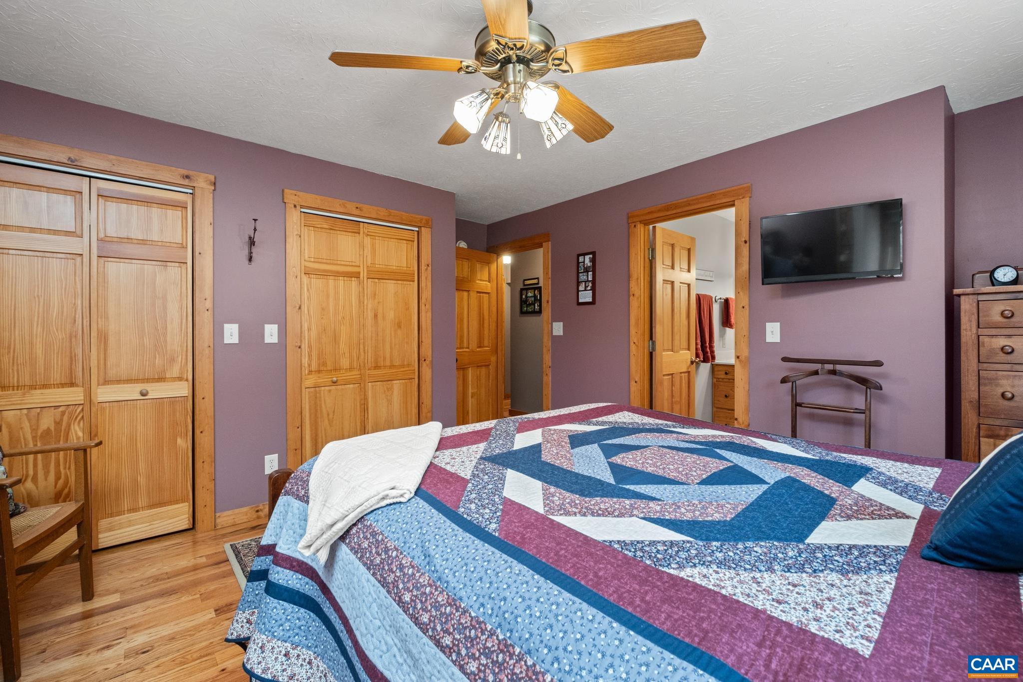 6 OLD ORCHARD LN