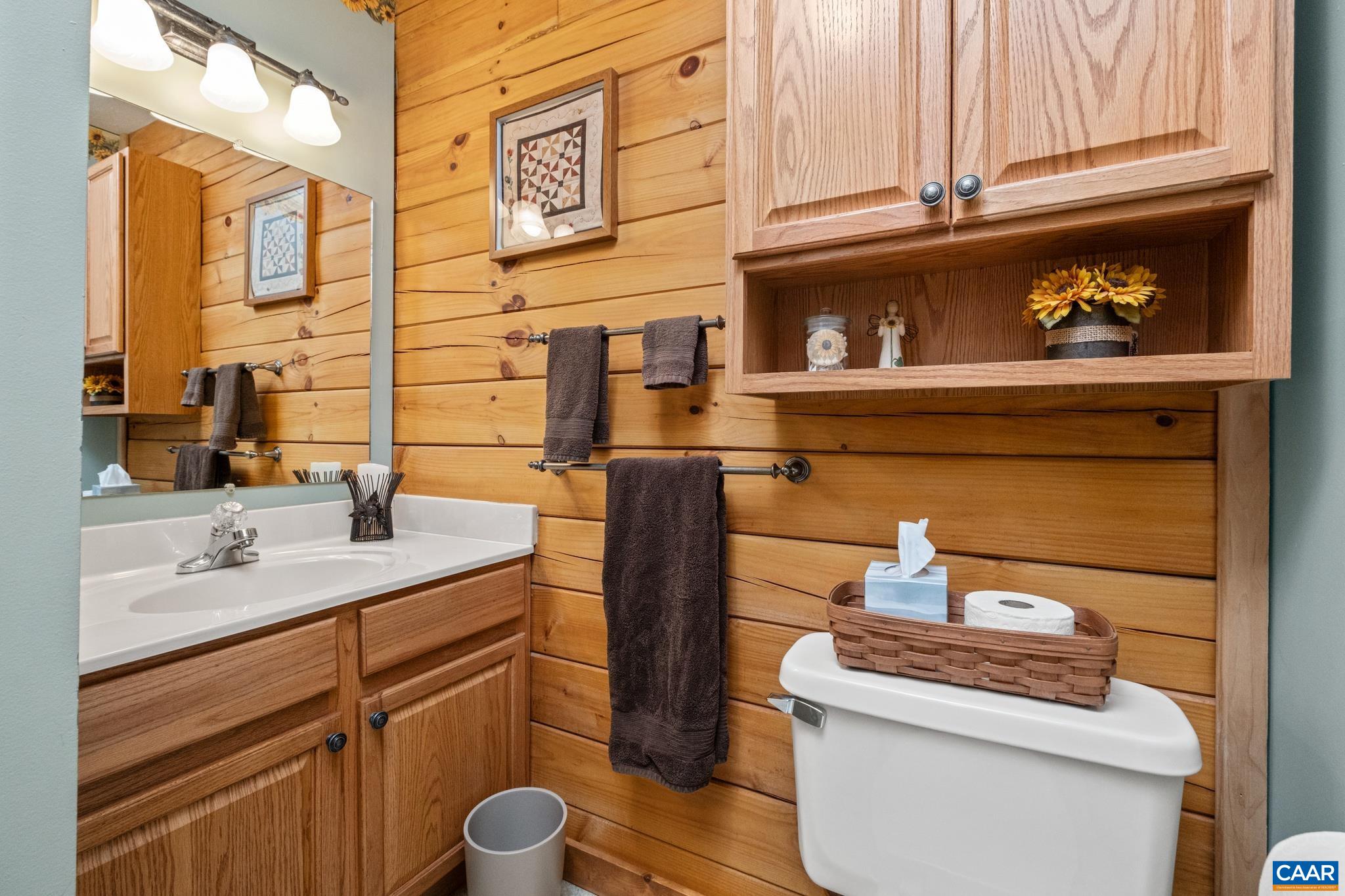 6 OLD ORCHARD LN