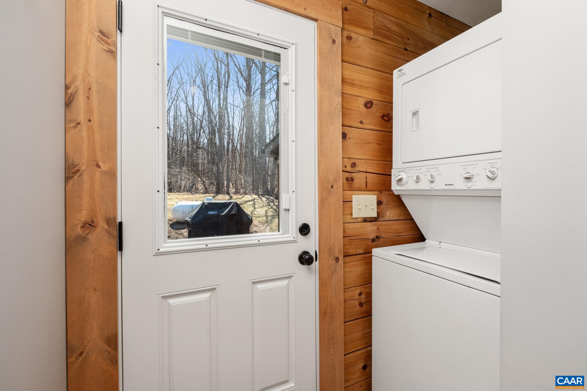 6 OLD ORCHARD LN