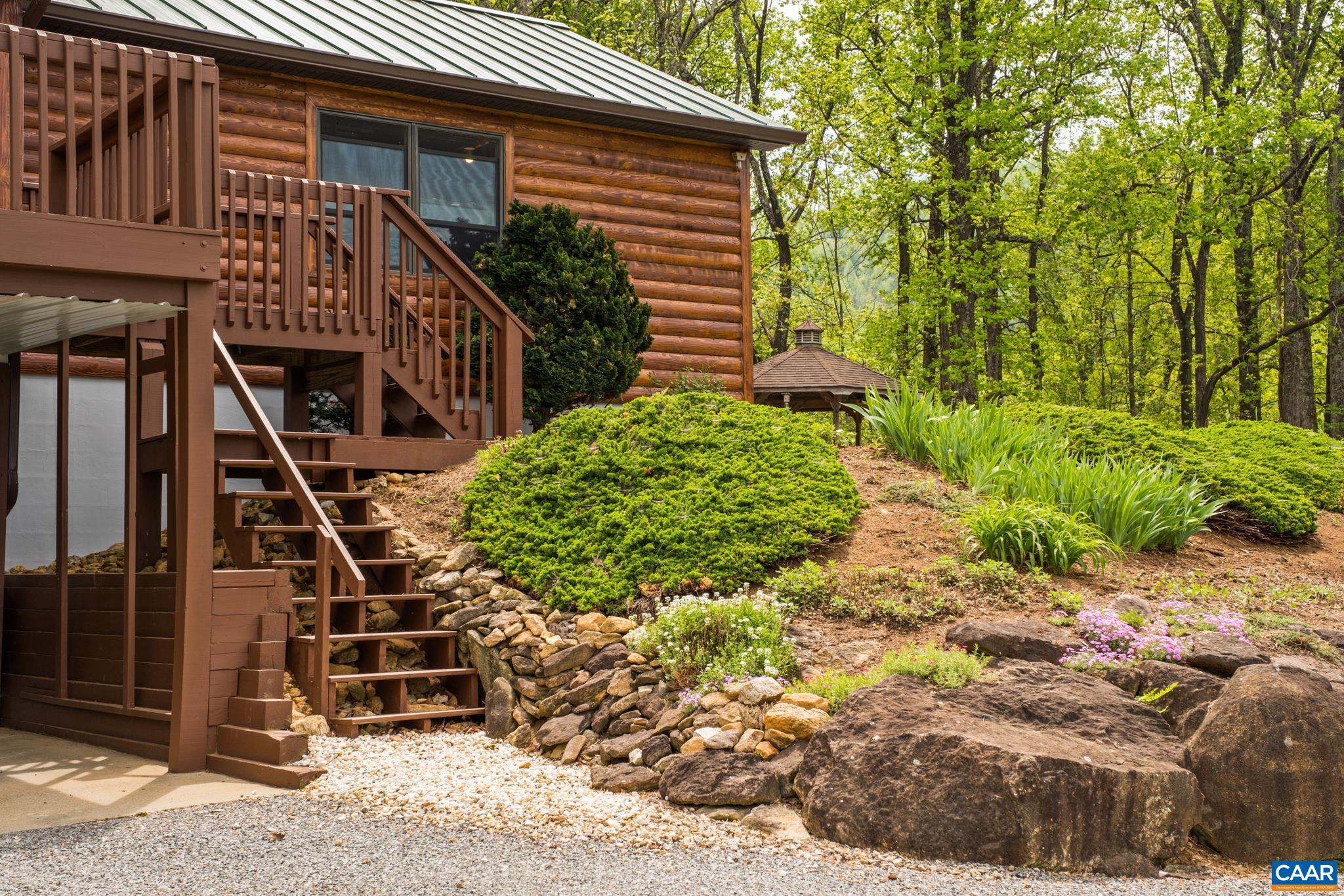 6 OLD ORCHARD LN