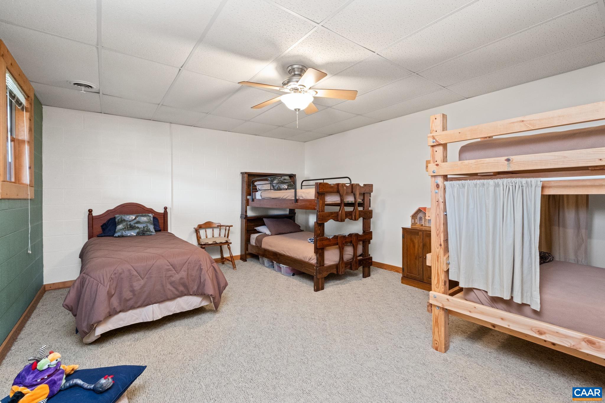 6 OLD ORCHARD LN