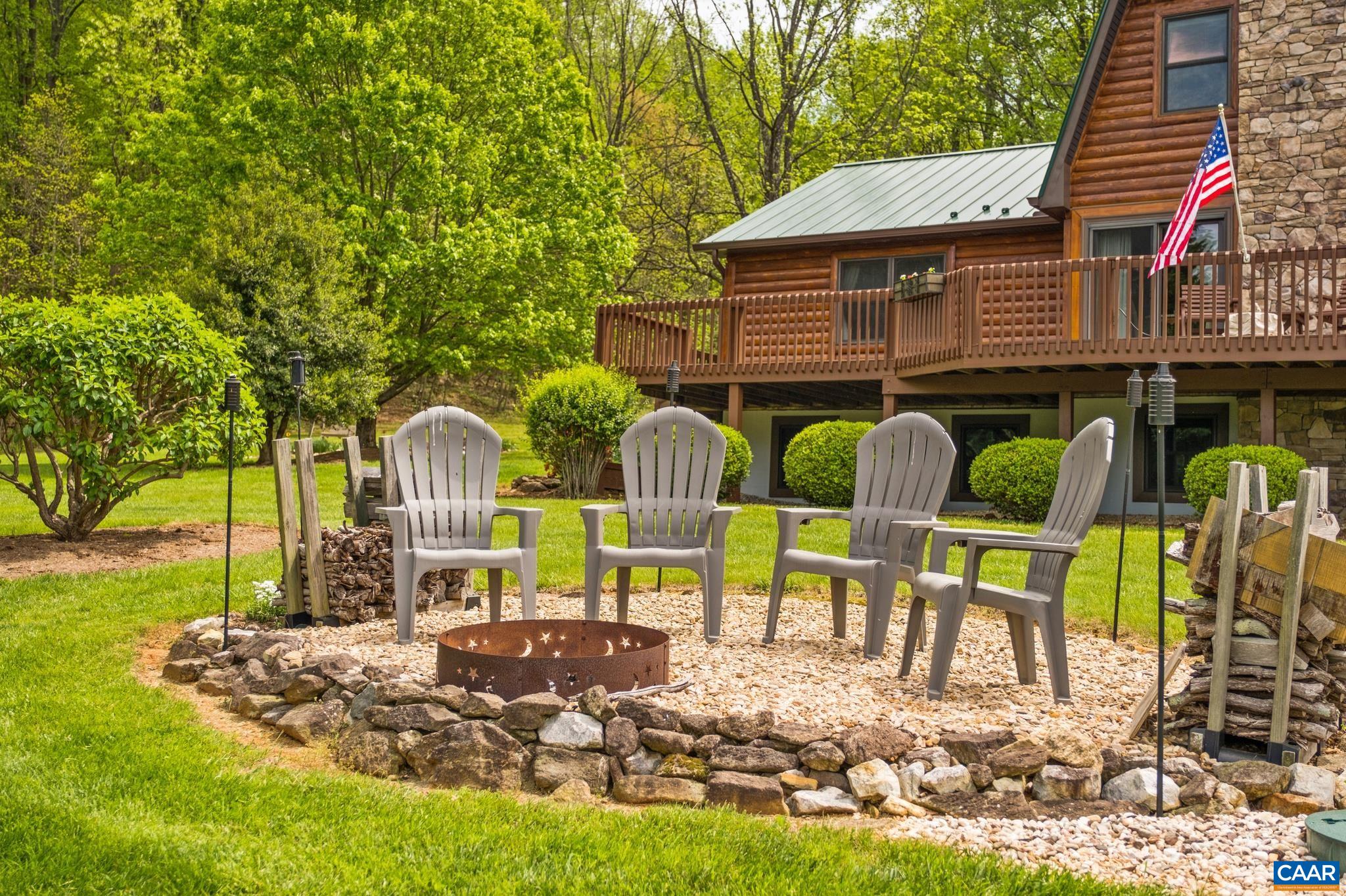 6 OLD ORCHARD LN