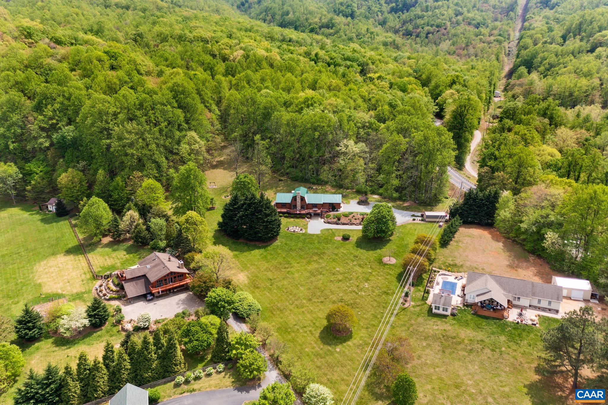6 OLD ORCHARD LN