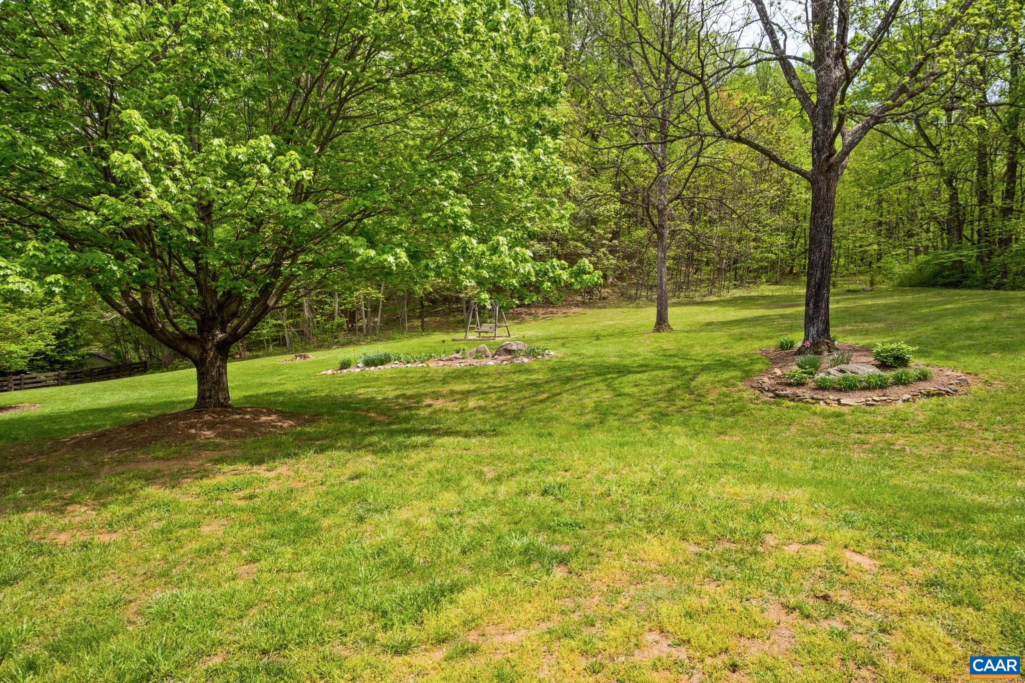 6 OLD ORCHARD LN