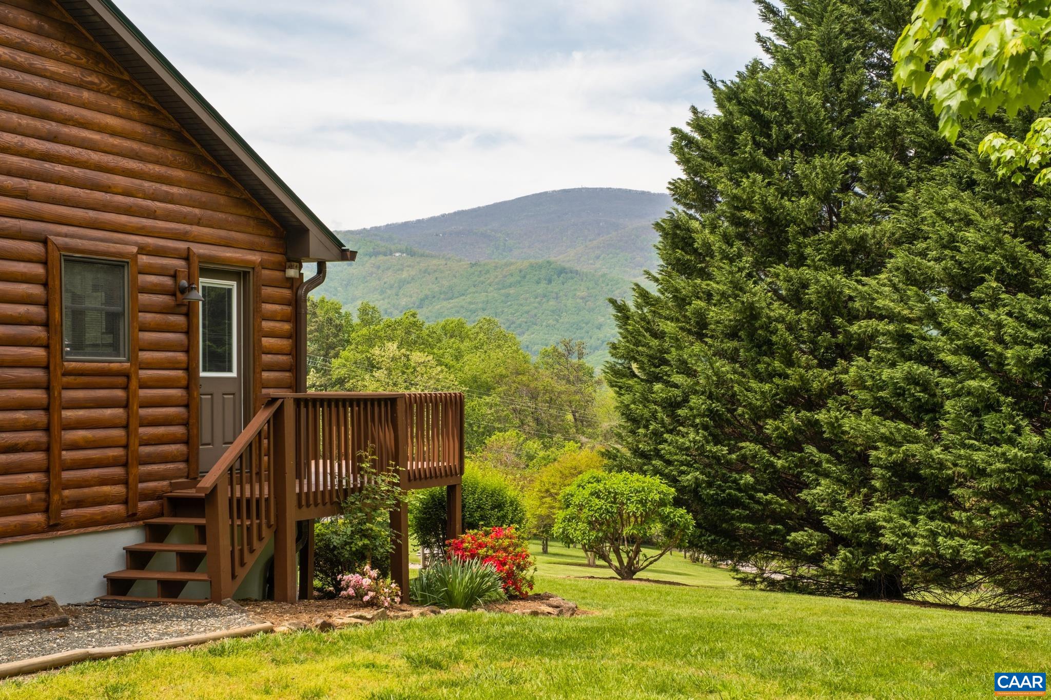 6 OLD ORCHARD LN