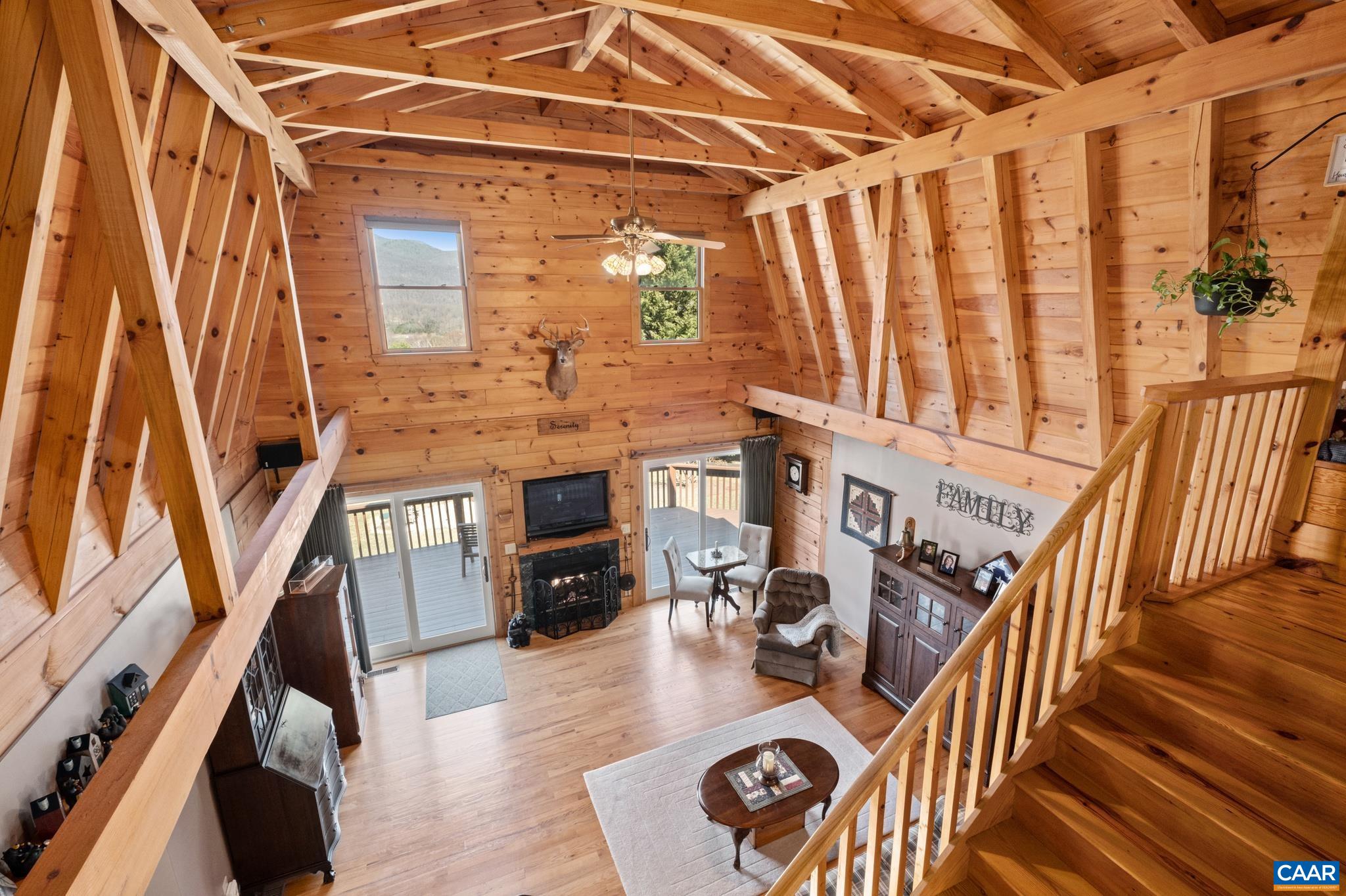 6 OLD ORCHARD LN