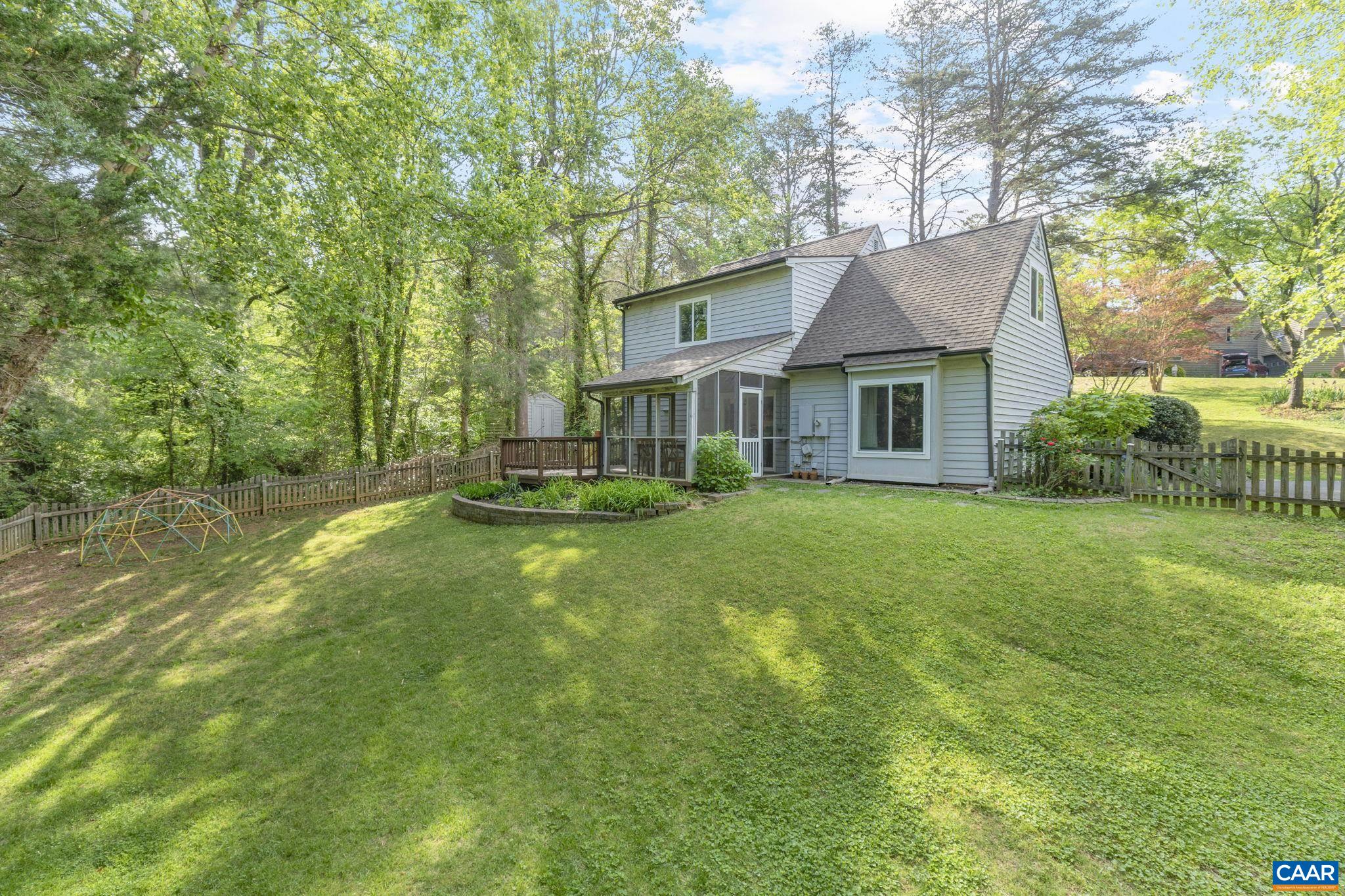 104 BOULDER SPRING CT