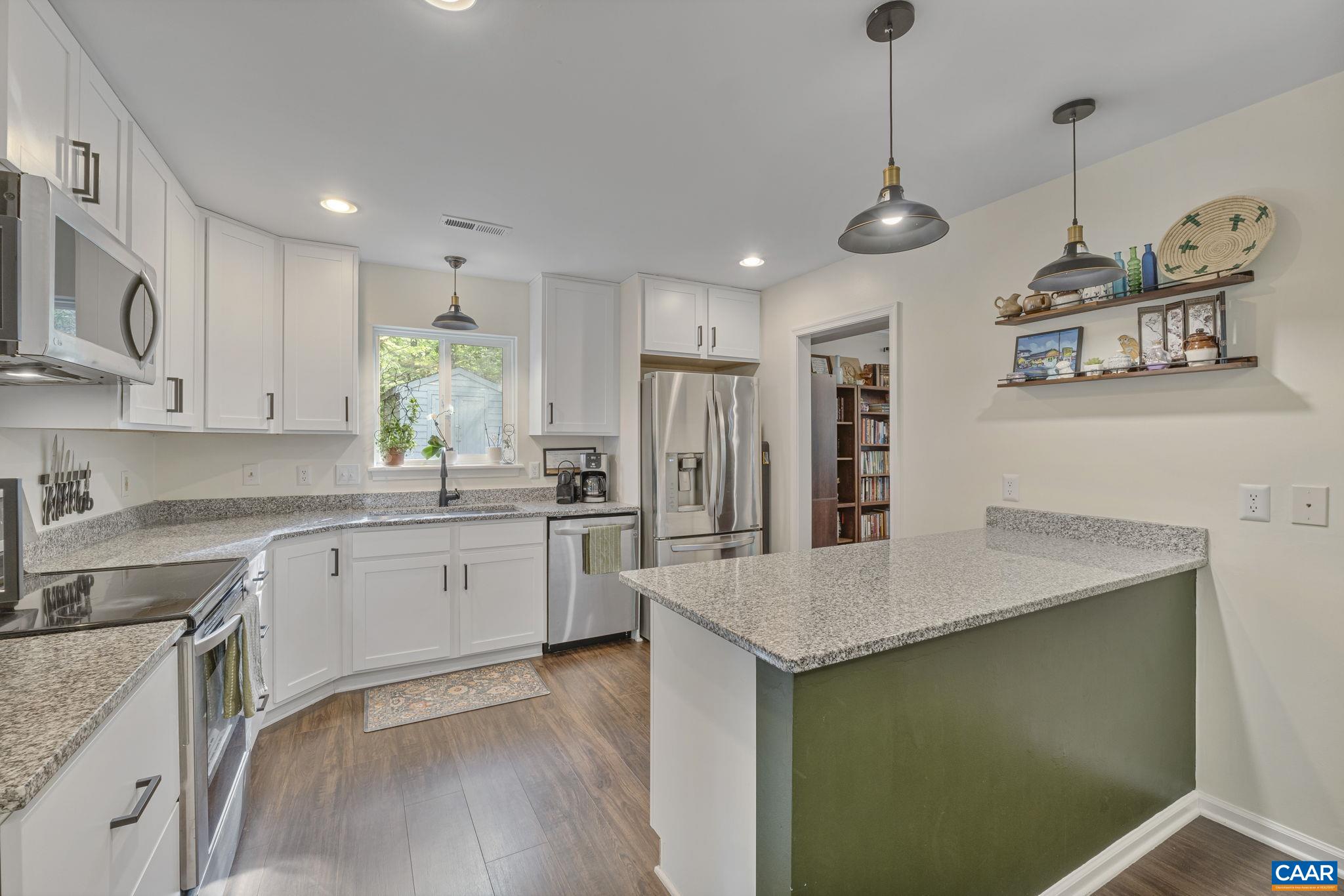 104 BOULDER SPRING CT