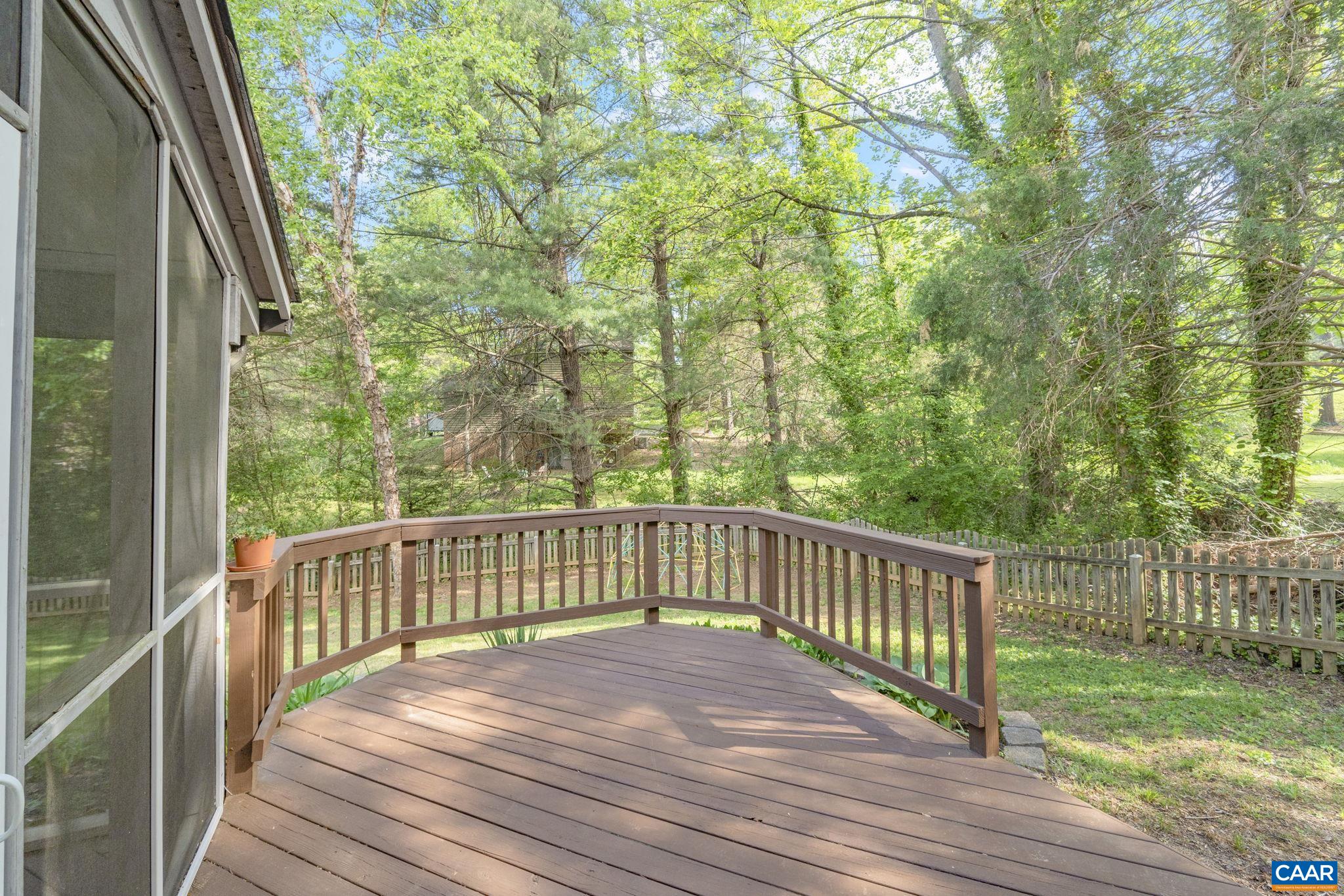 104 BOULDER SPRING CT