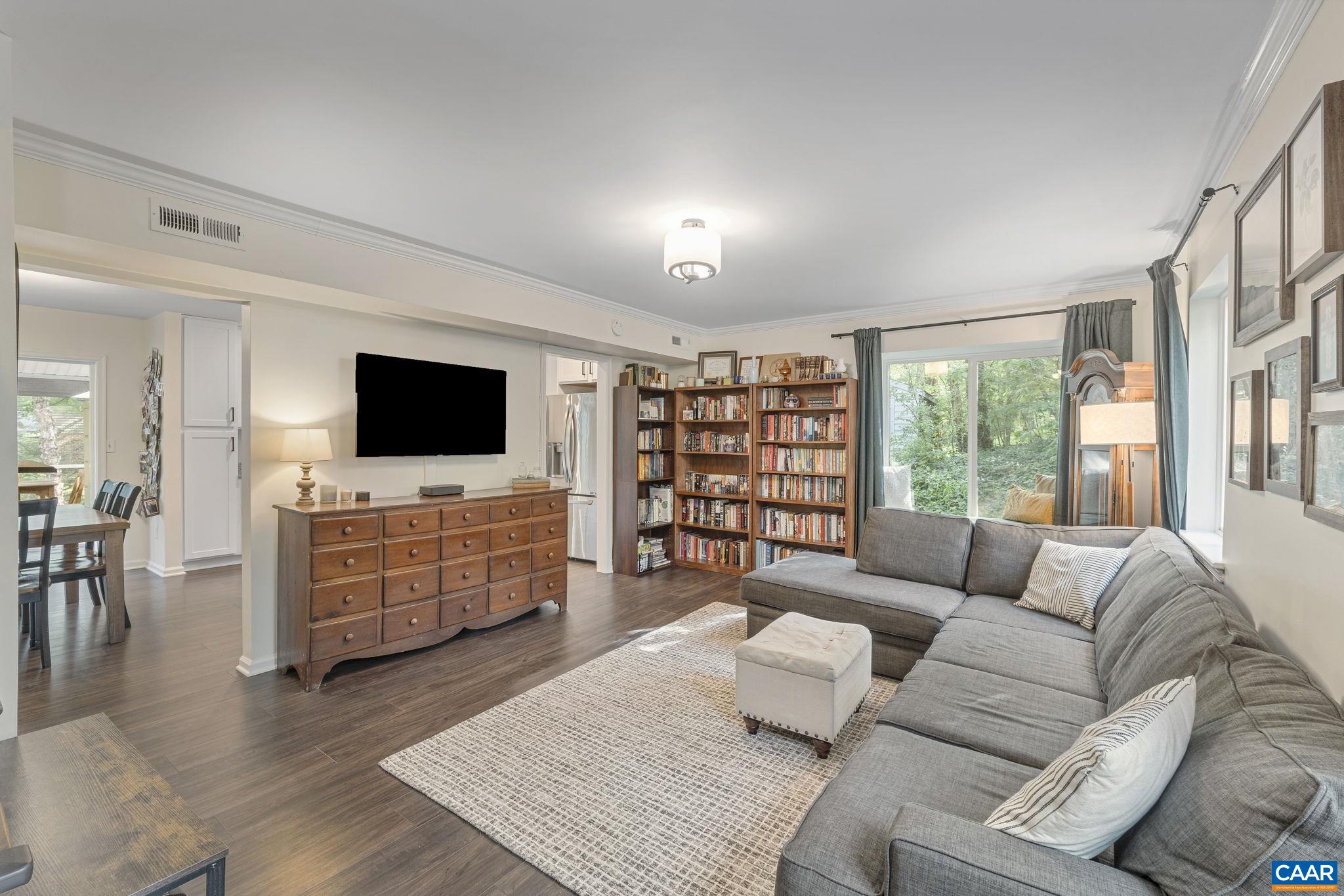 104 BOULDER SPRING CT