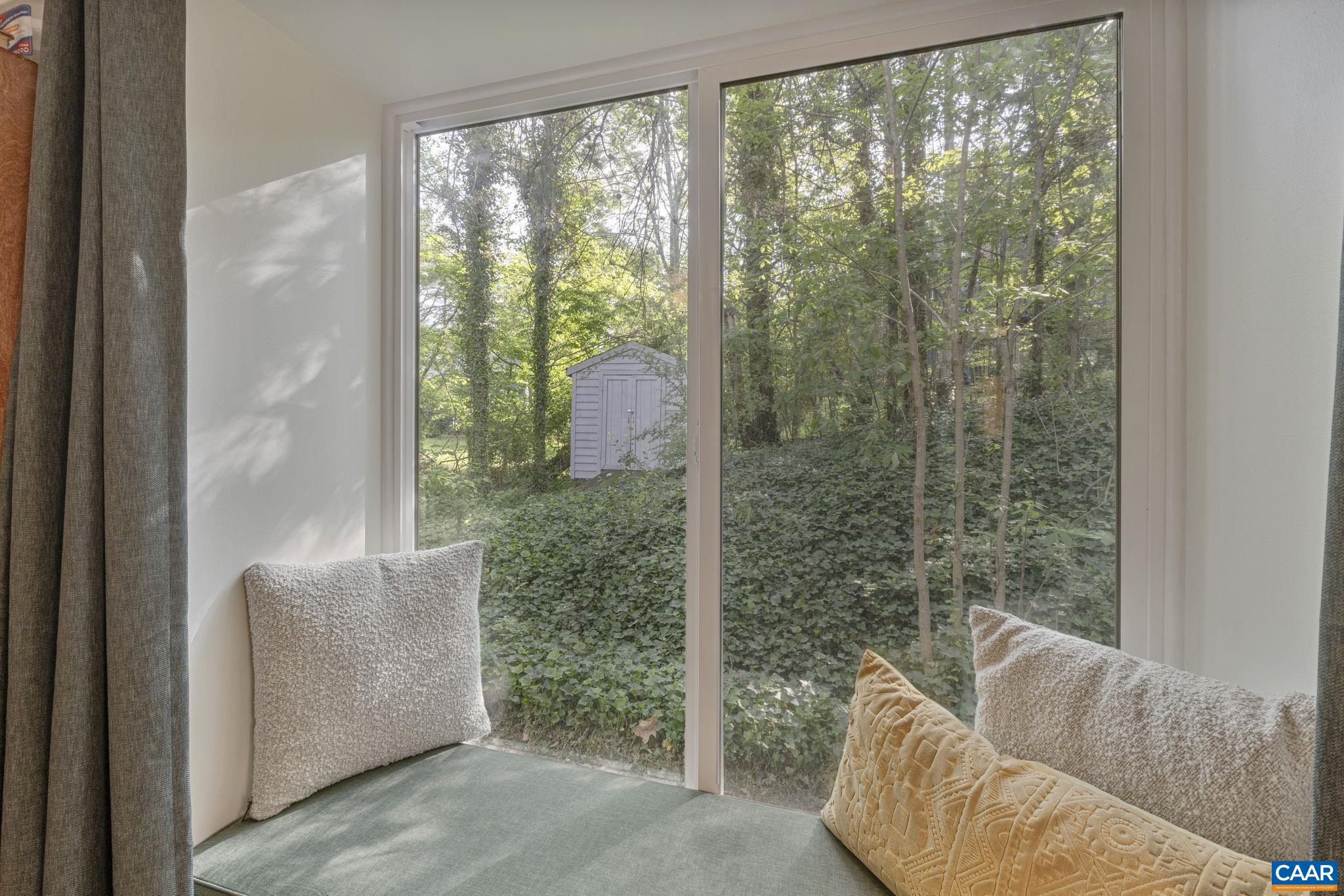 104 BOULDER SPRING CT