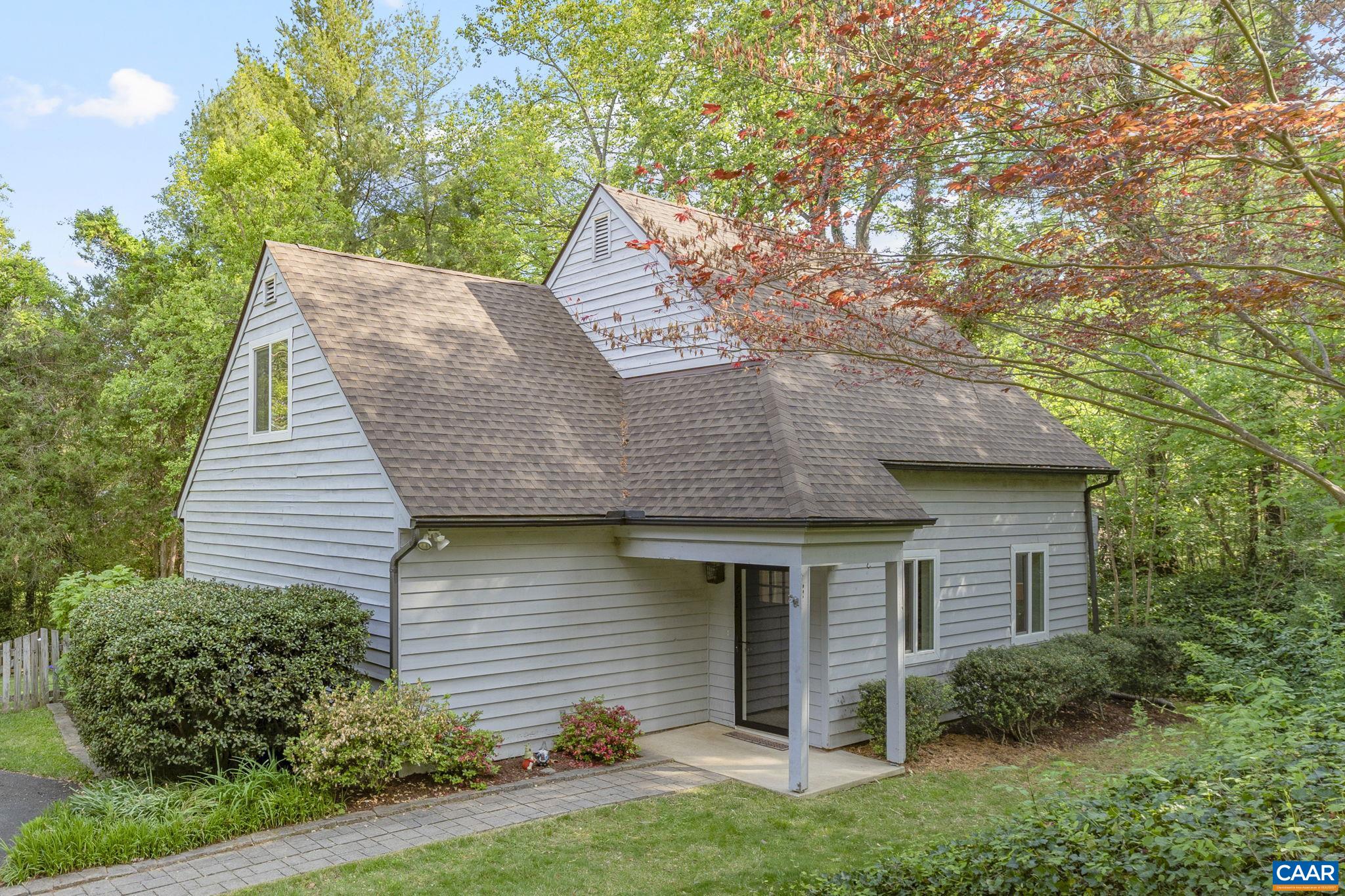 104 BOULDER SPRING CT