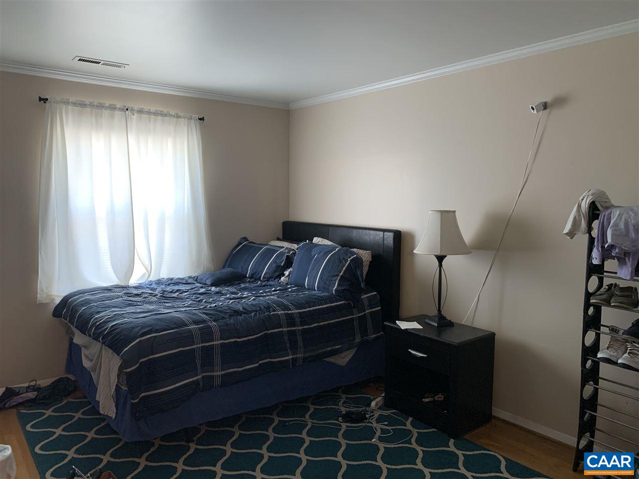 140 HESSIAN HILLS CIR Unit: 4