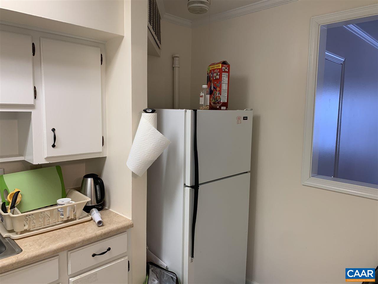 140 HESSIAN HILLS CIR Unit: 4