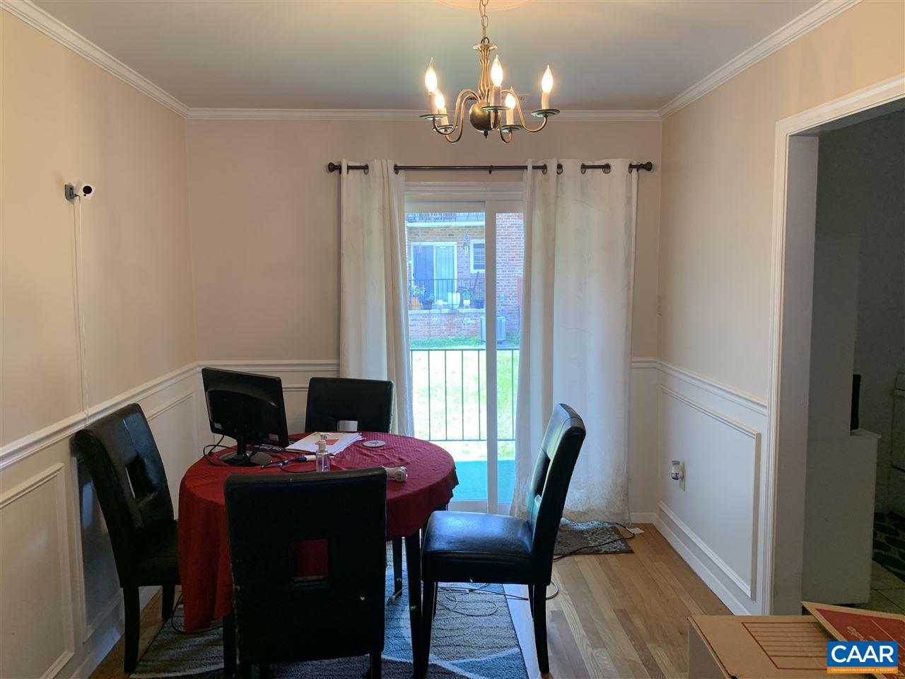 140 HESSIAN HILLS CIR Unit: 4