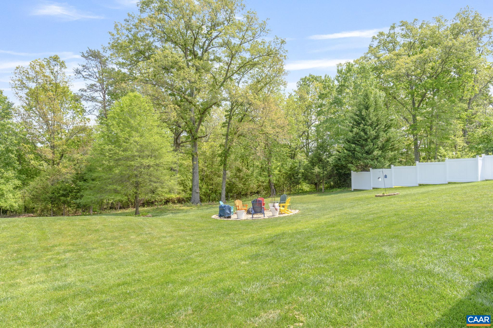 504 GLEN CIR