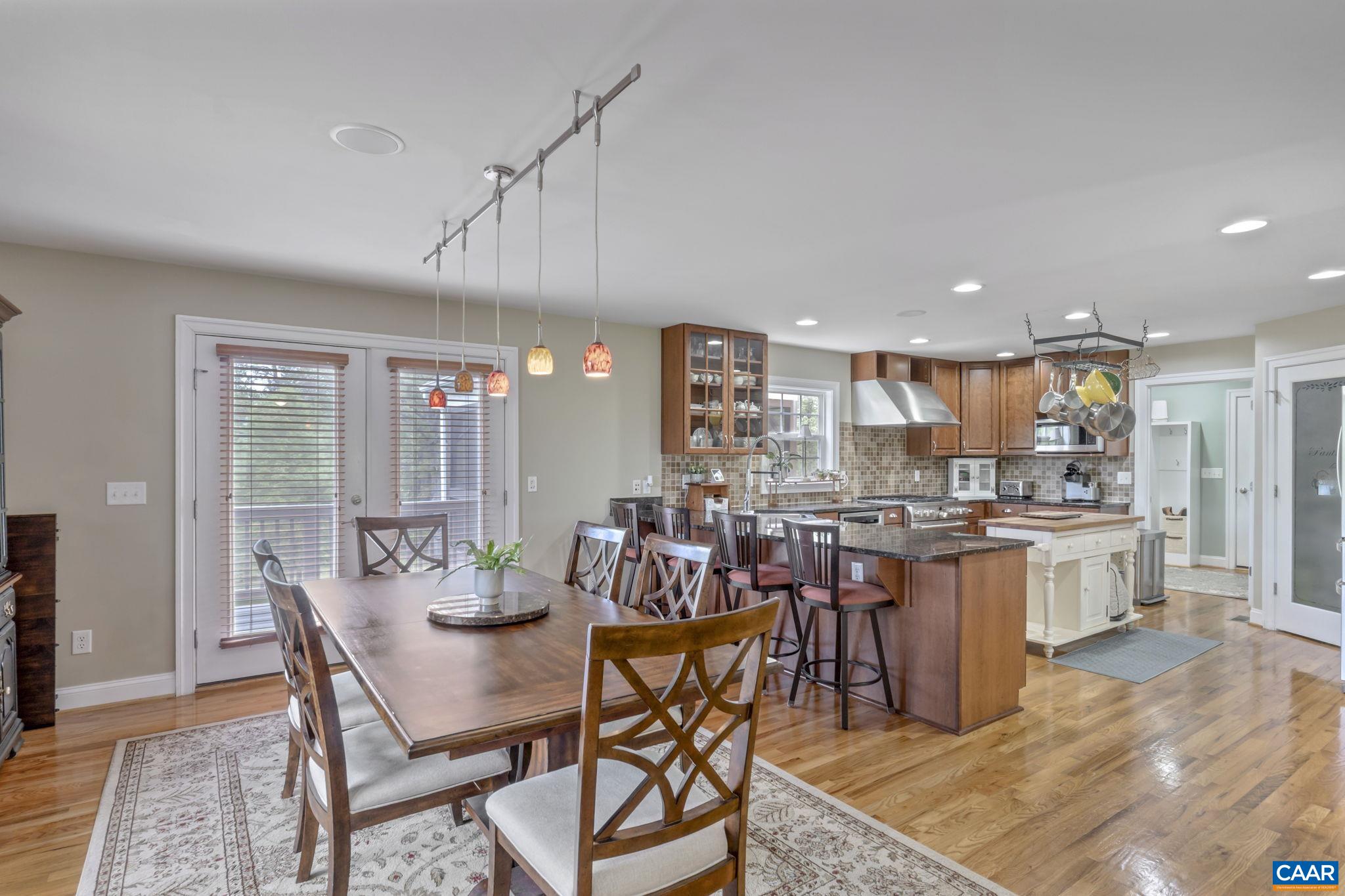 504 GLEN CIR