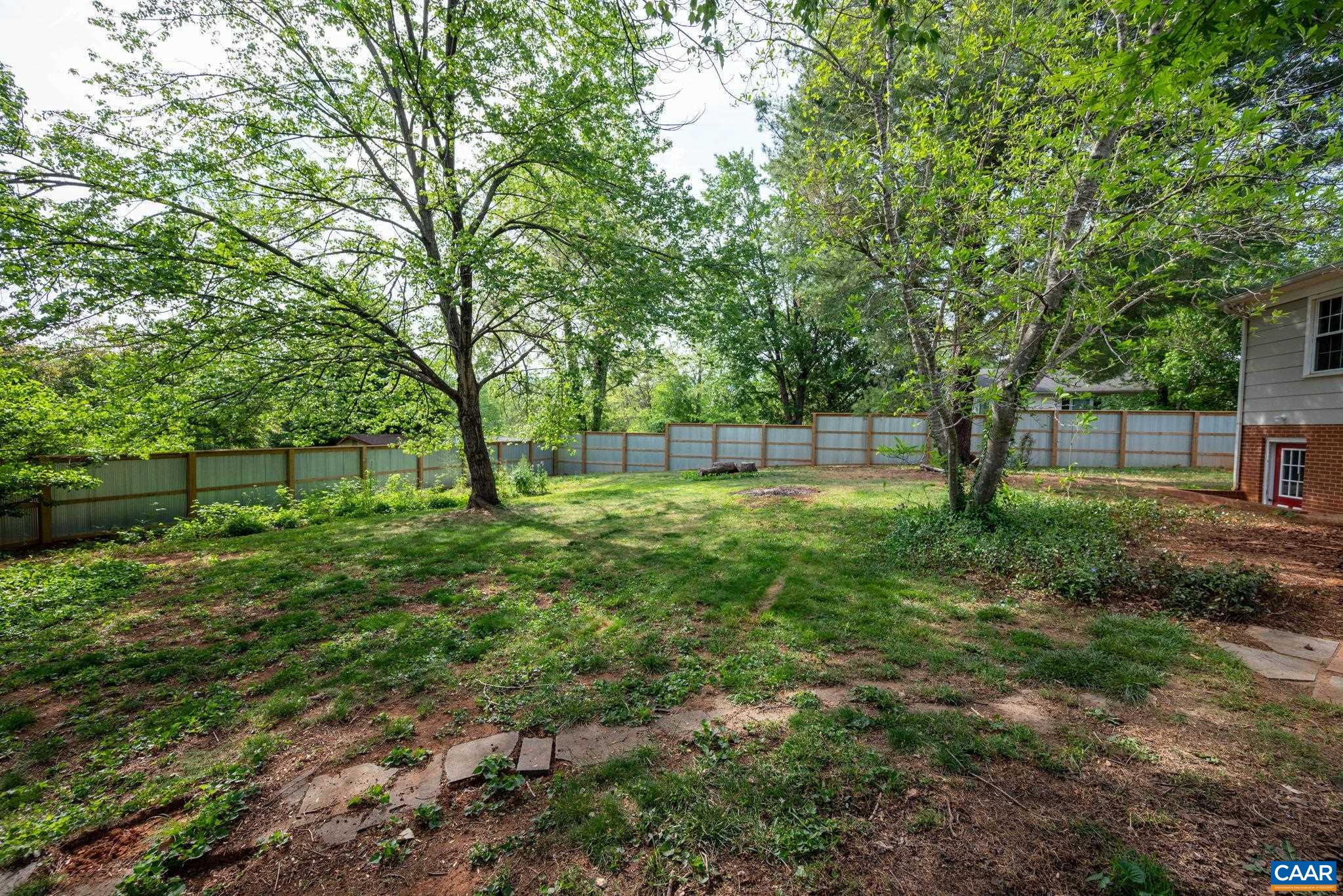 5575 JAMESTOWN RD