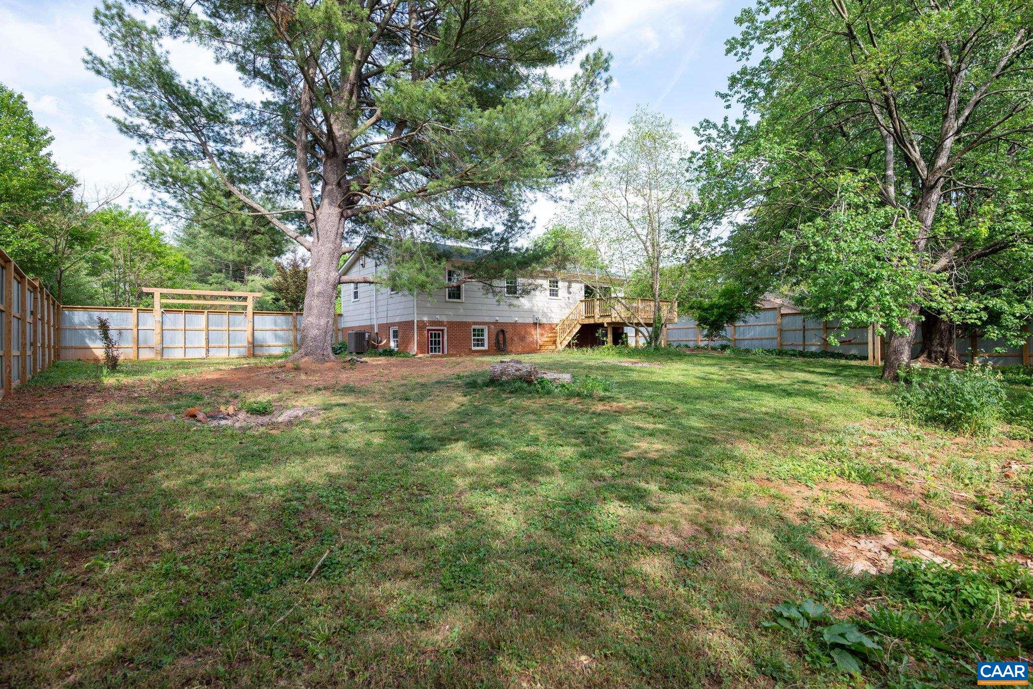 5575 JAMESTOWN RD
