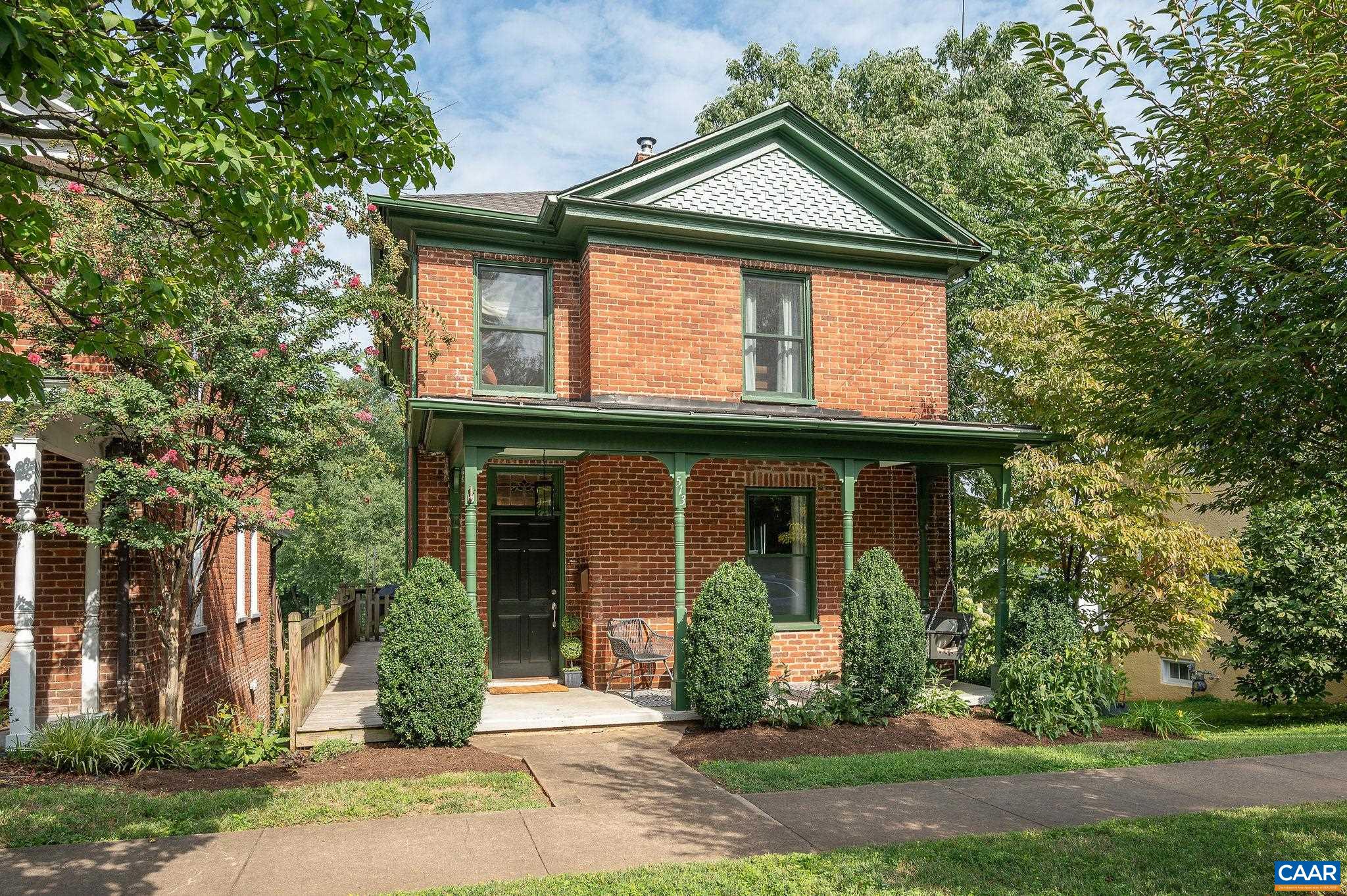 513 AVON ST