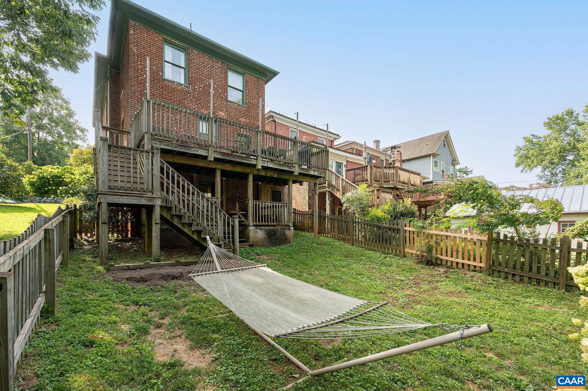 513 AVON ST