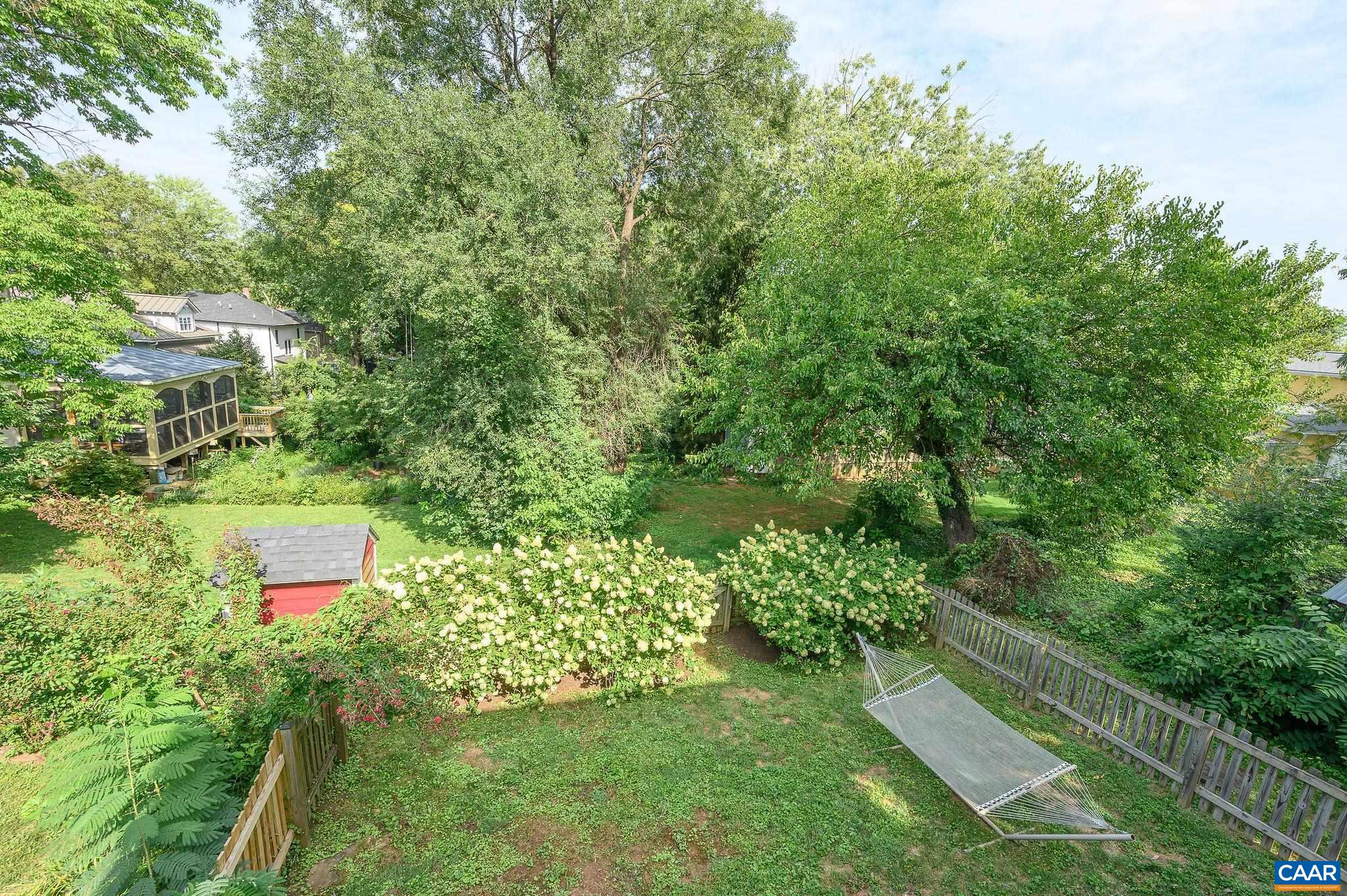 513 AVON ST