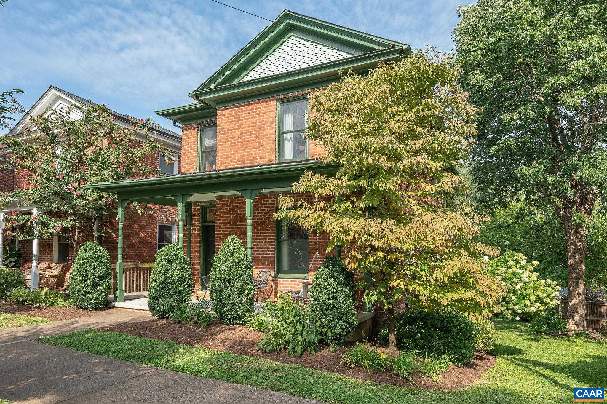 513 AVON ST