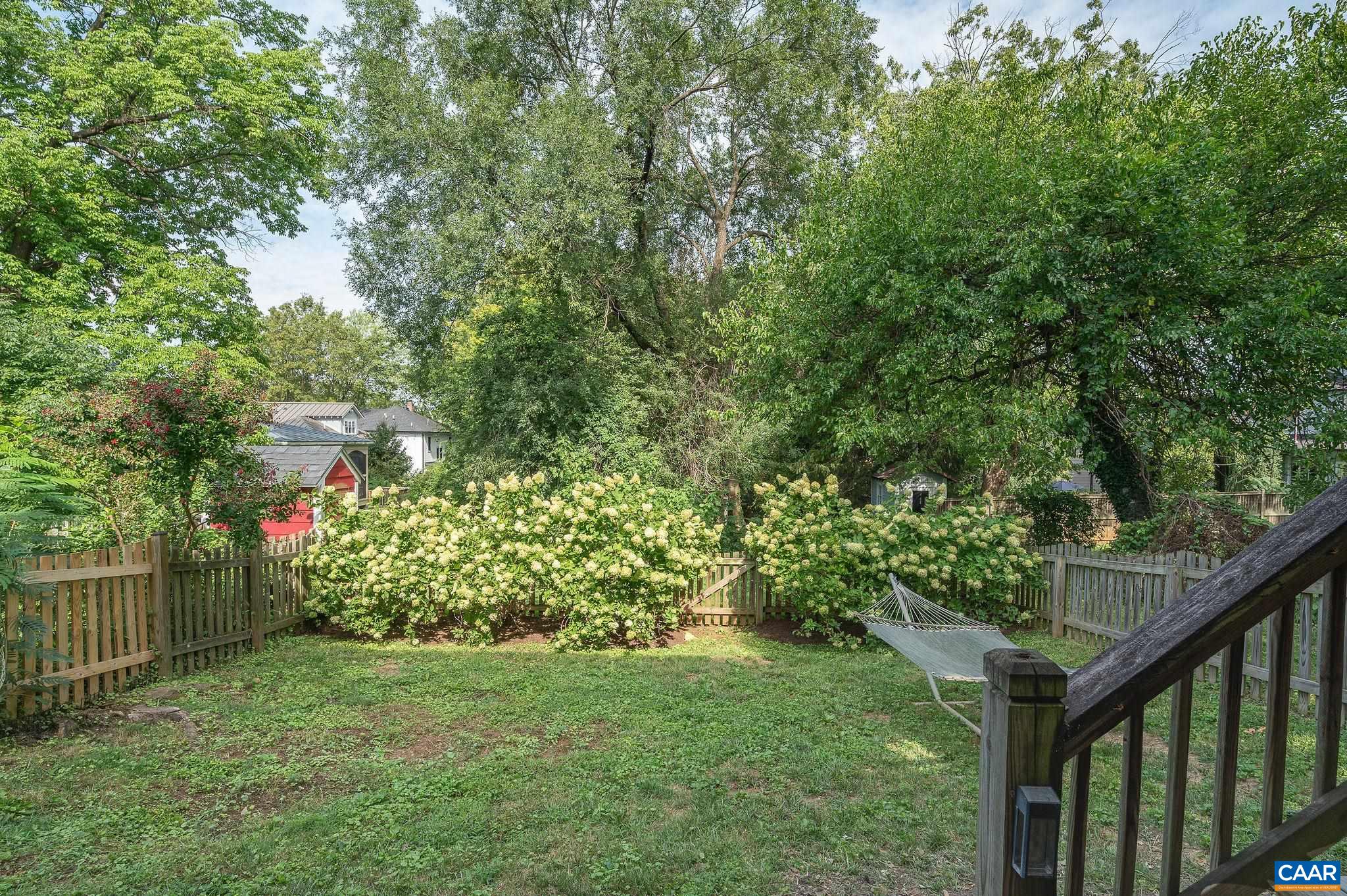 513 AVON ST