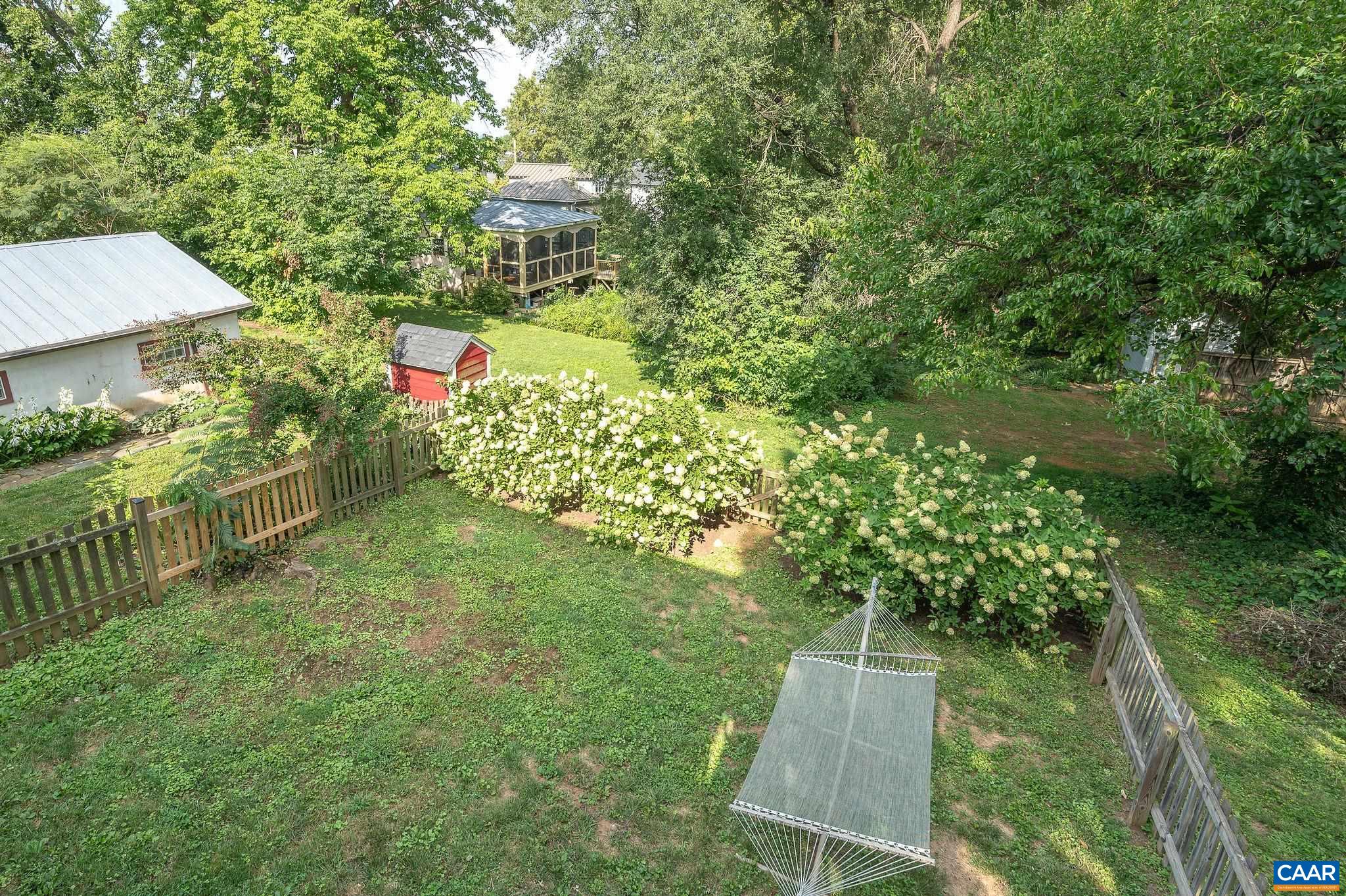 513 AVON ST
