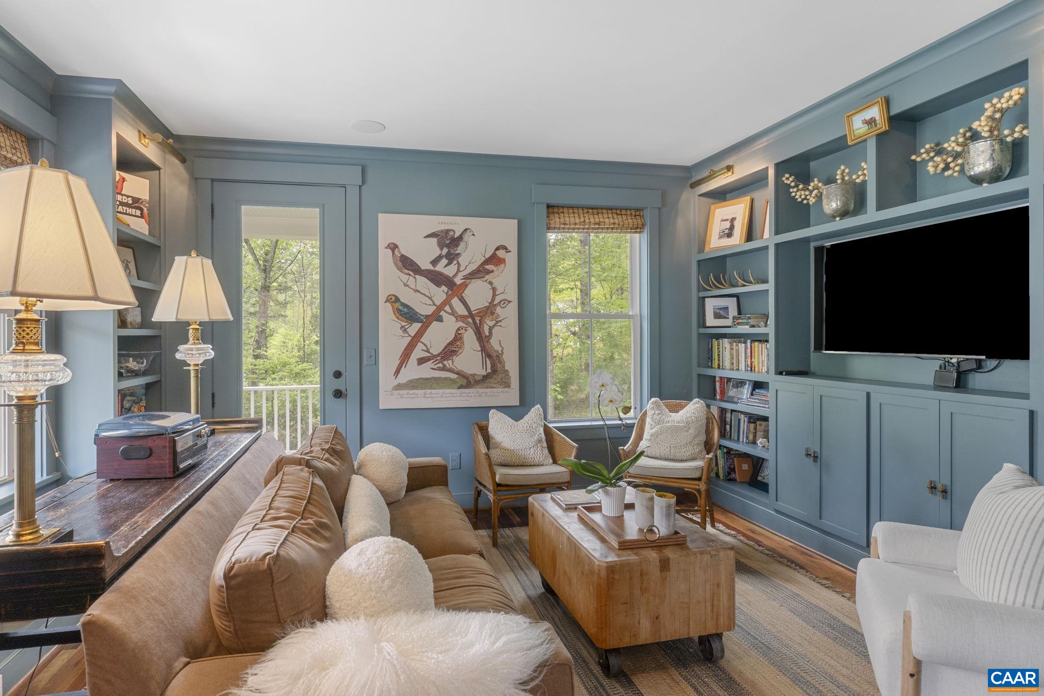 1932 FOX RUN LN