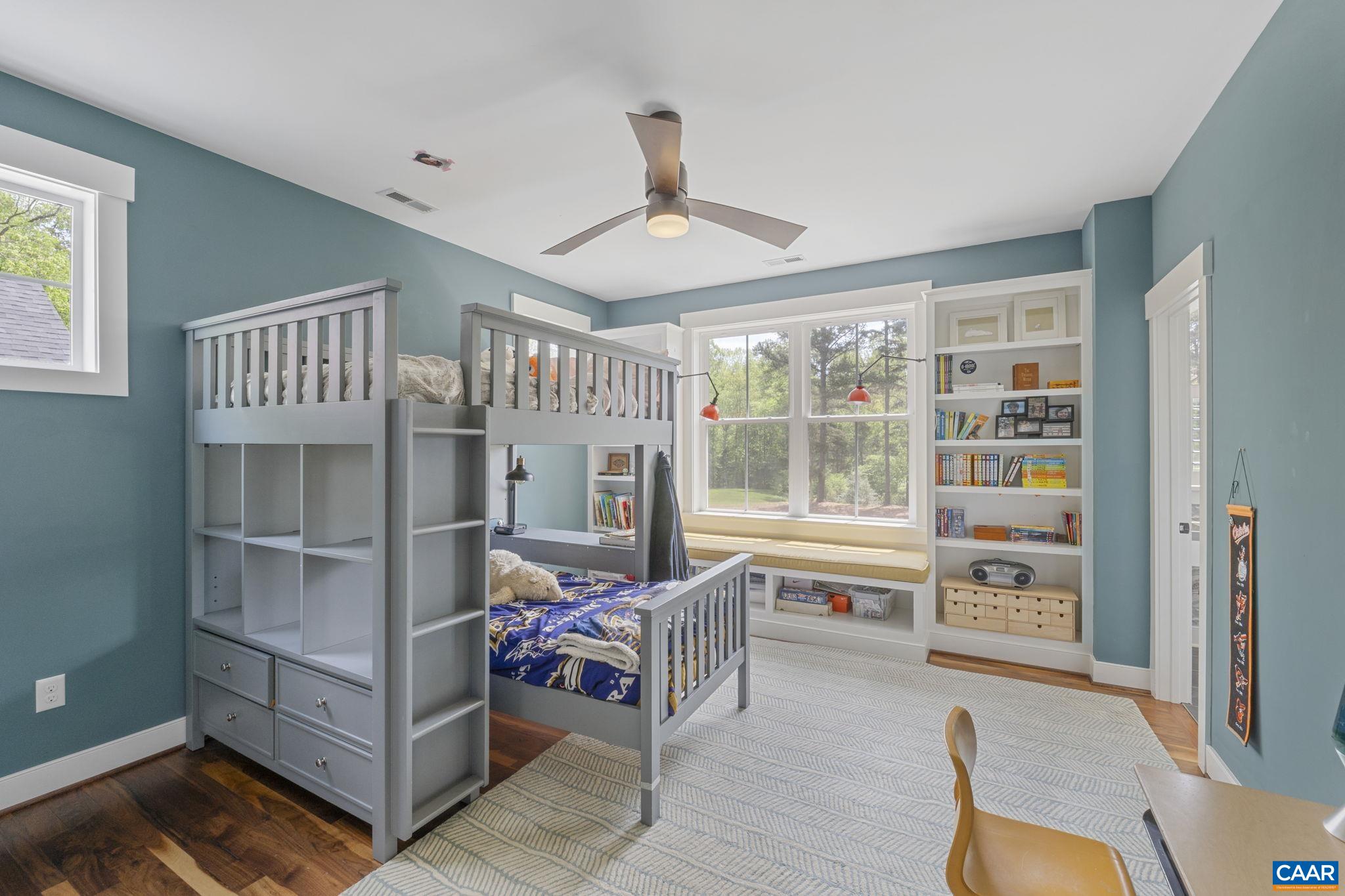 1932 FOX RUN LN