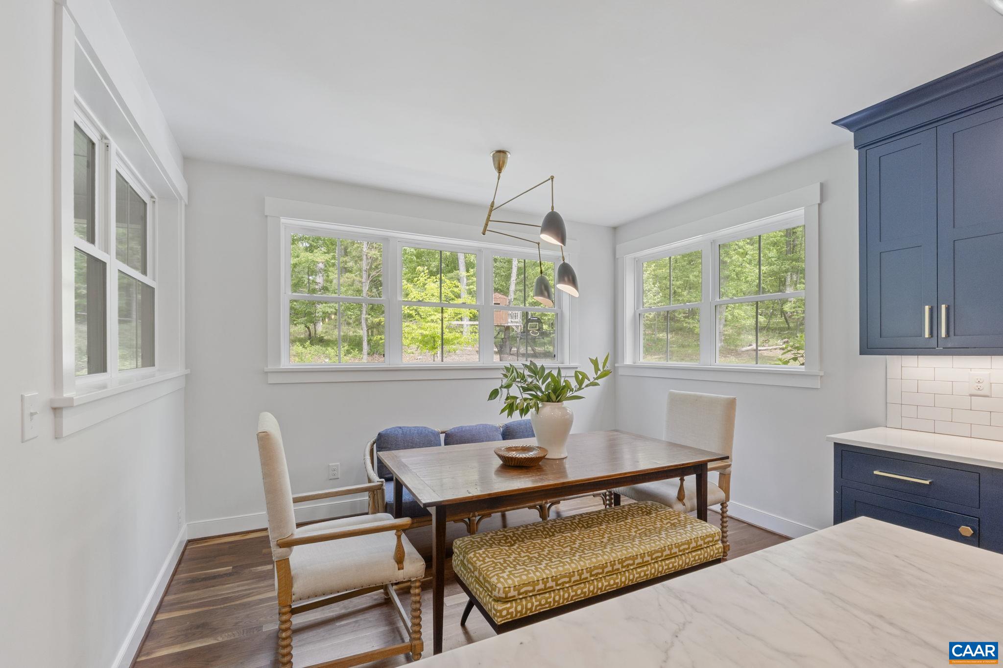 1932 FOX RUN LN