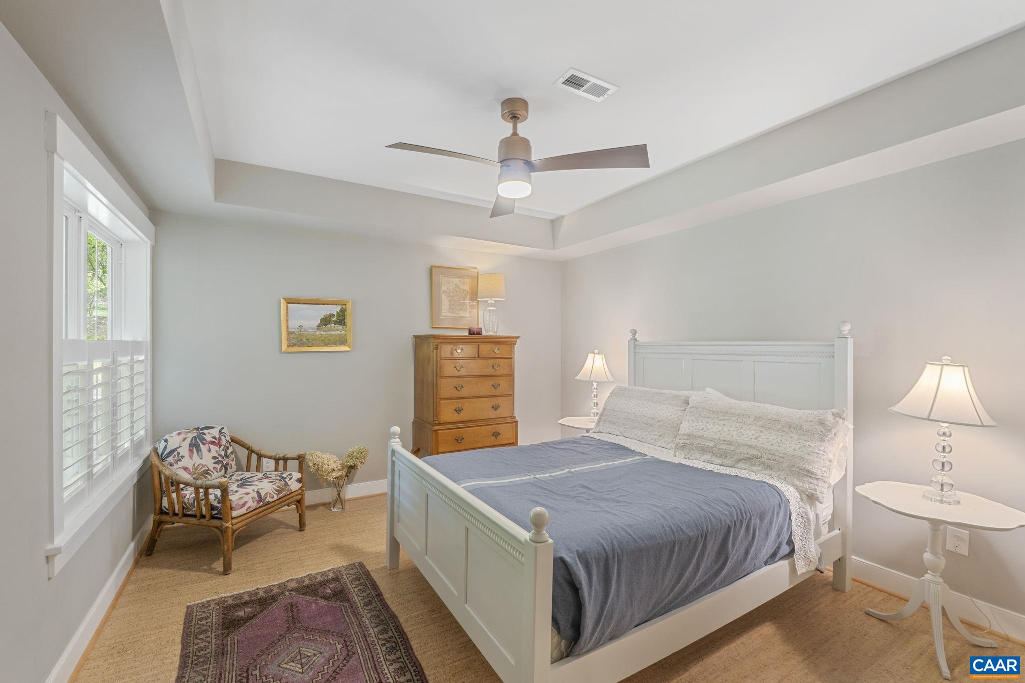 1932 FOX RUN LN