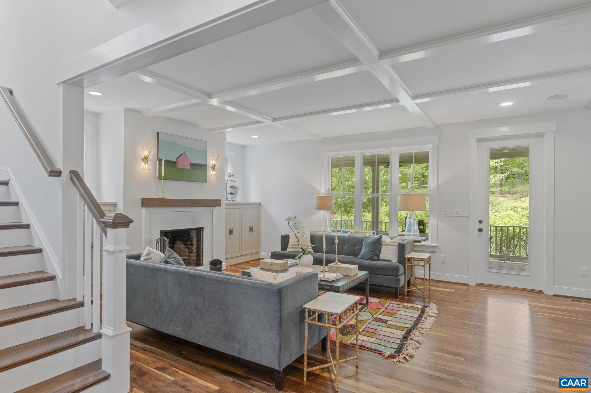 1932 FOX RUN LN
