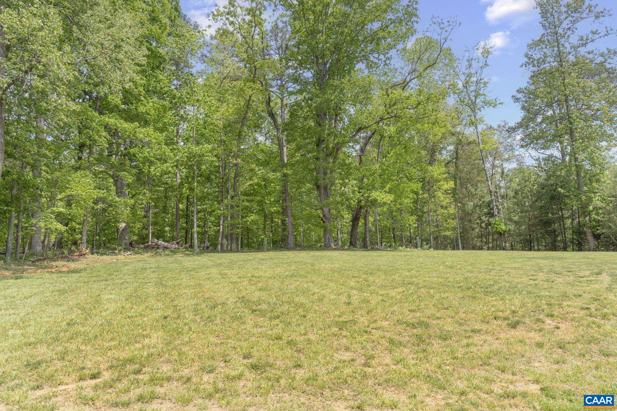 1932 FOX RUN LN