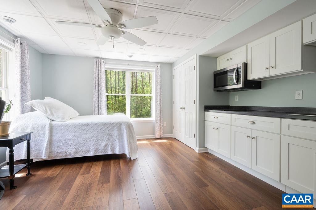 5861 ROCKFISH GAP TPKE