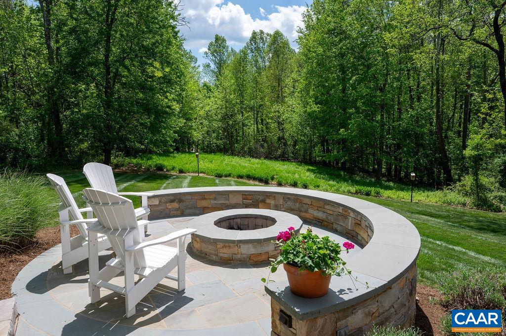 5861 ROCKFISH GAP TPKE