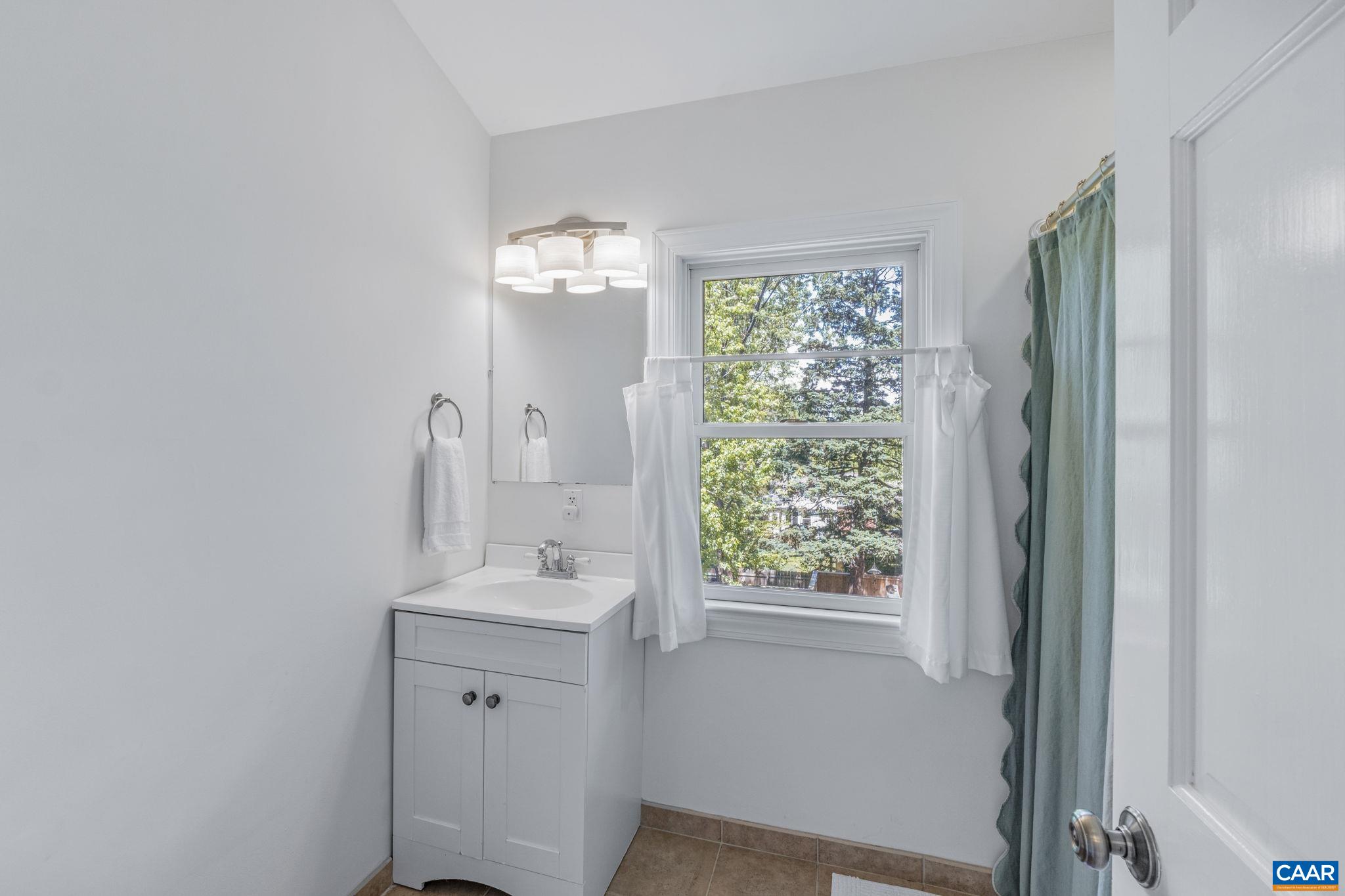 1117 LITTLE HIGH ST