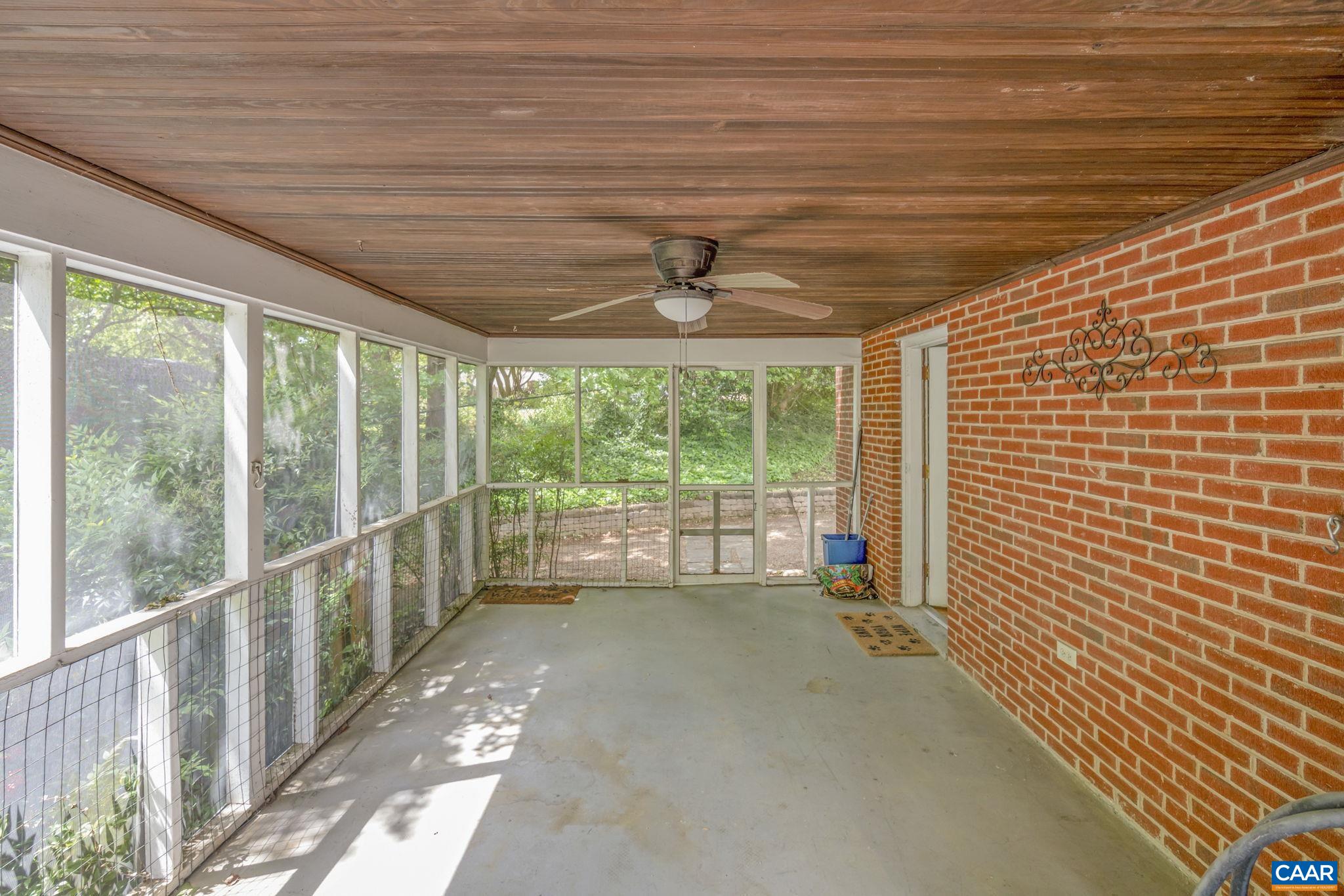 1221 GREENWAY RD