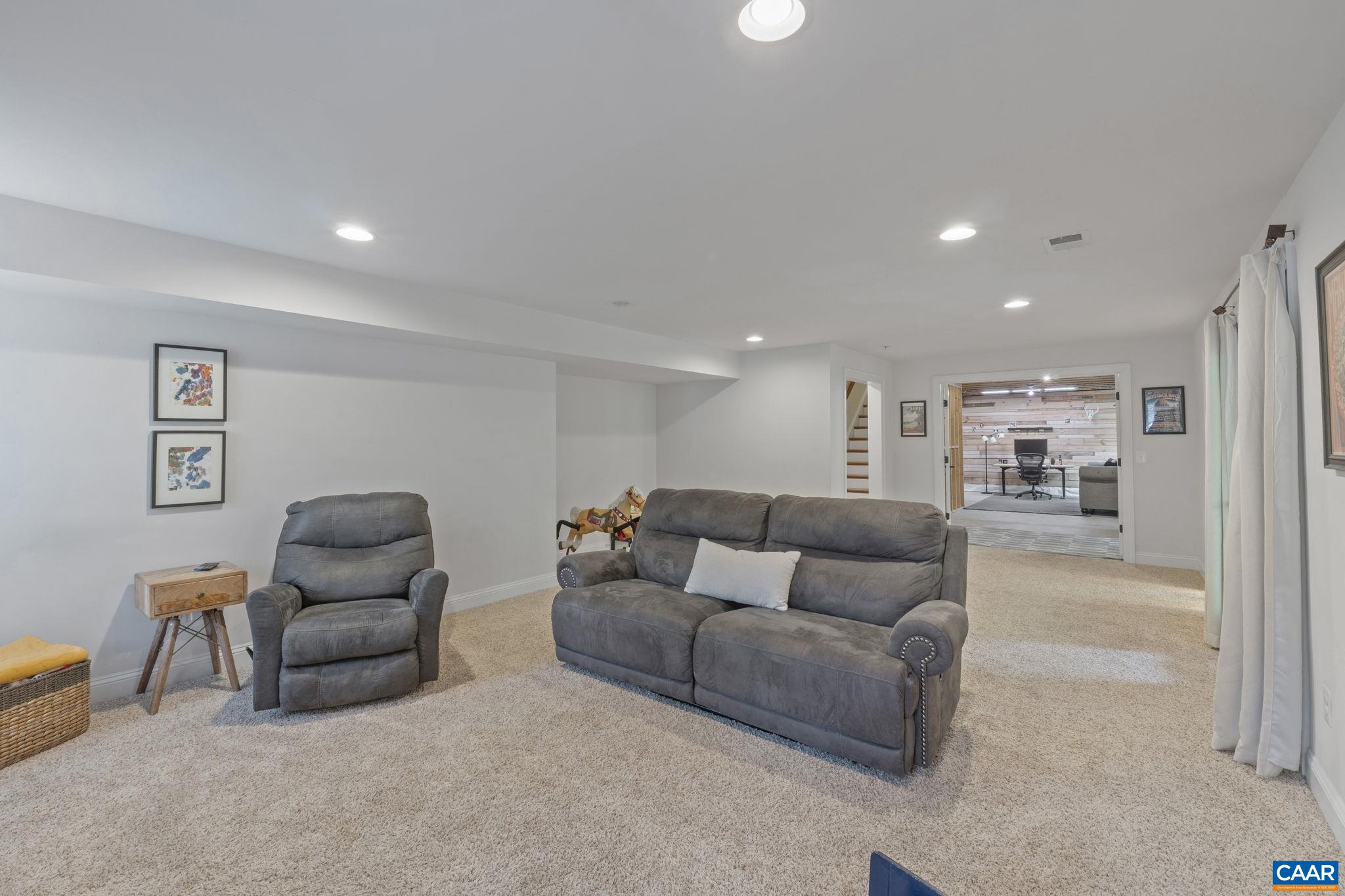 125 HIGHLAND CIR