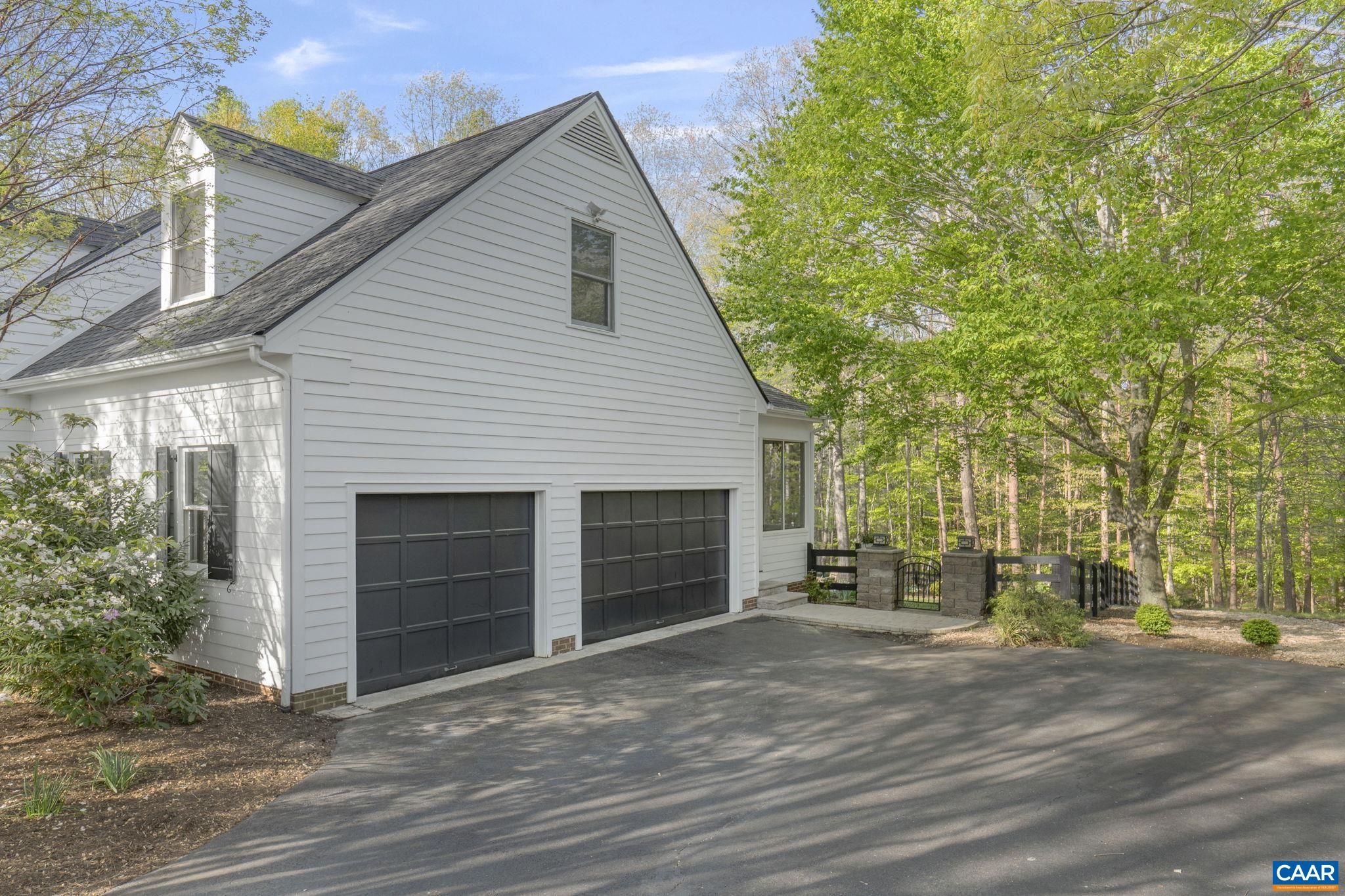 2075 PIPER WAY