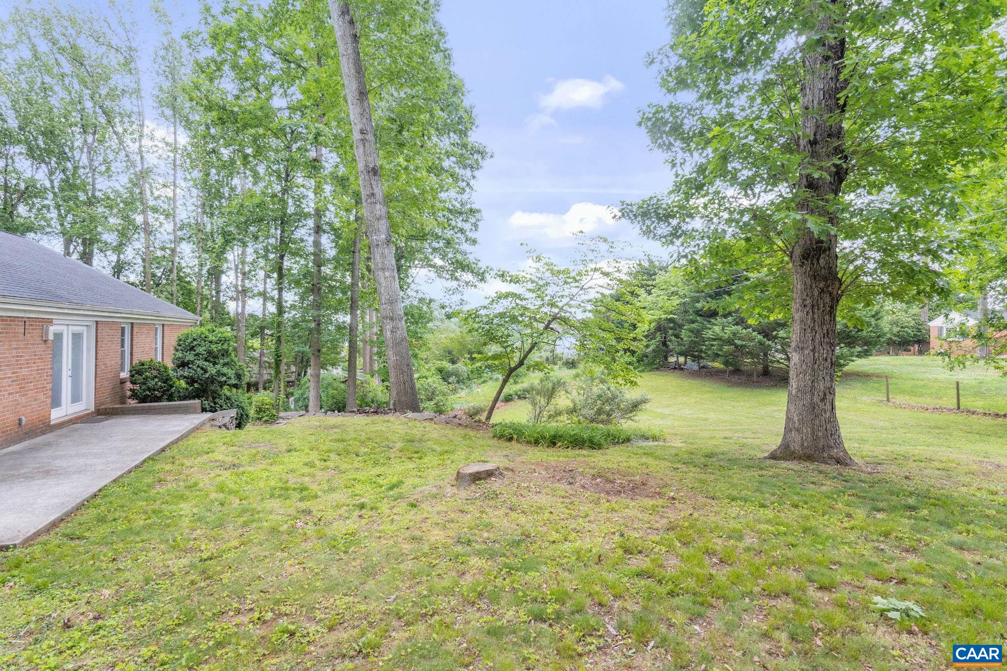 109 INGLEWOOD CT