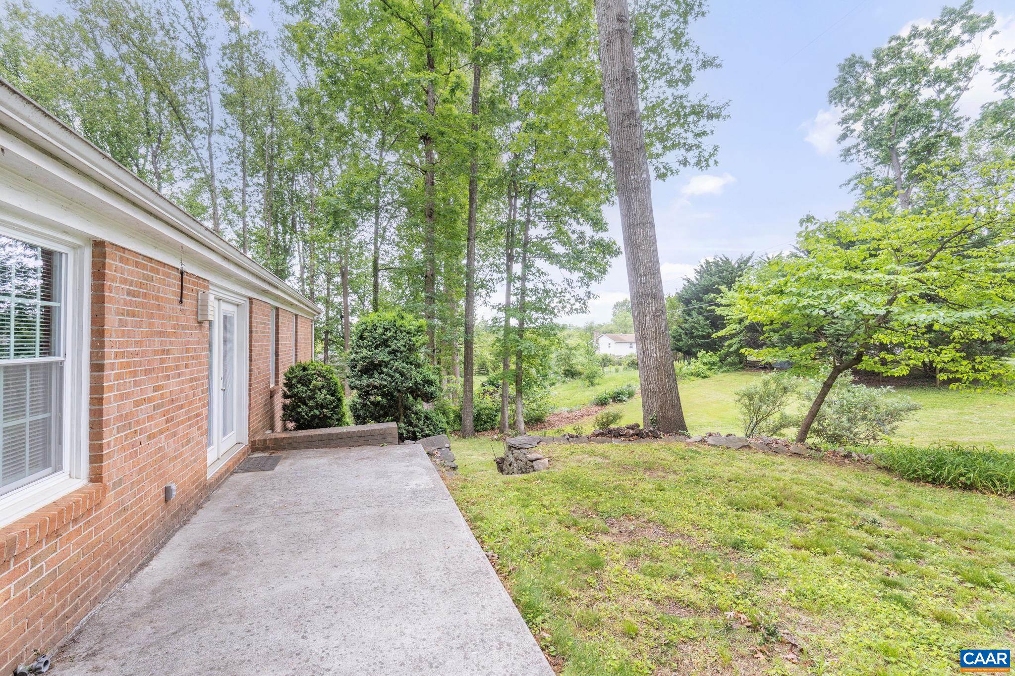 109 INGLEWOOD CT