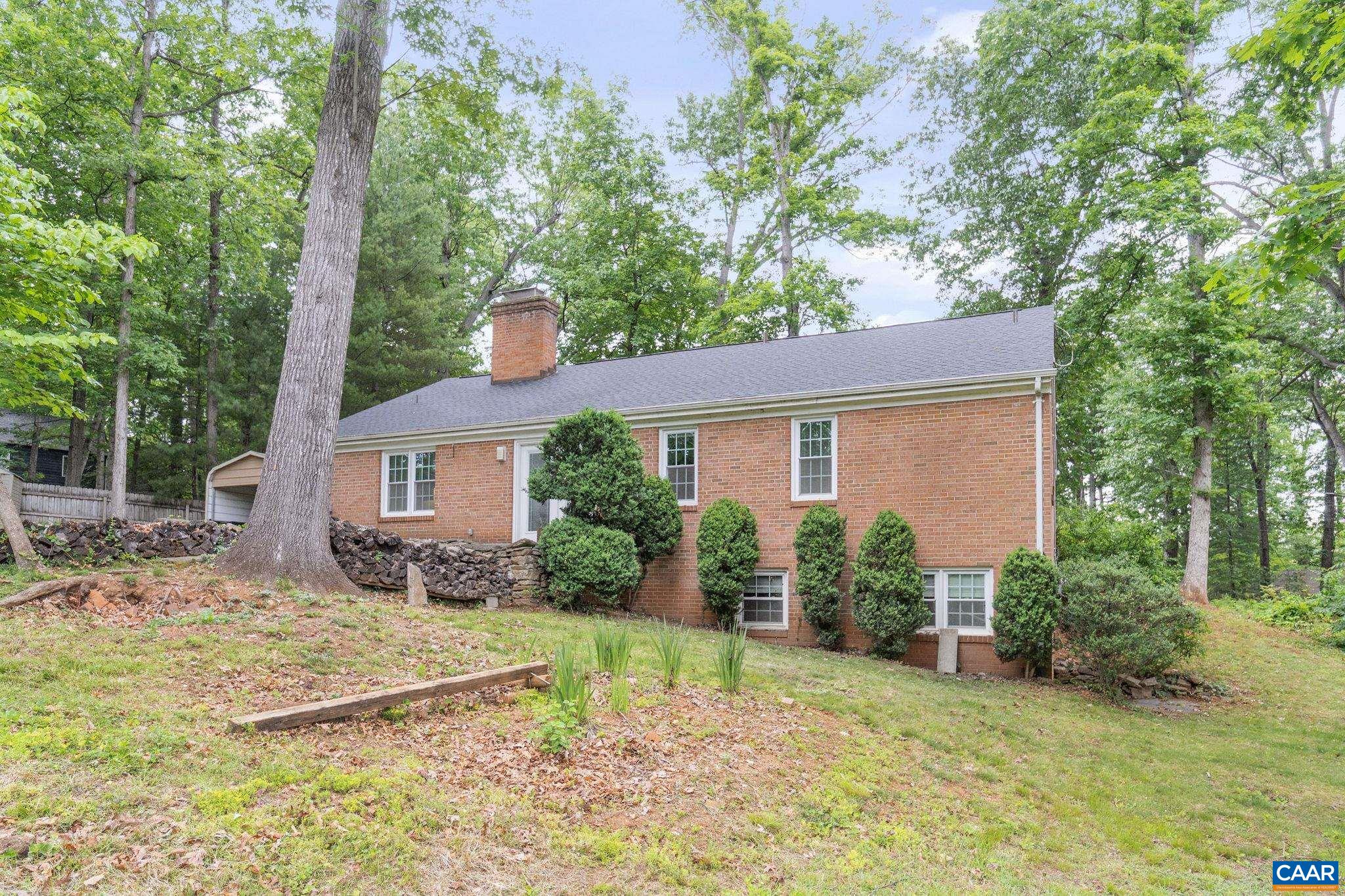 109 INGLEWOOD CT