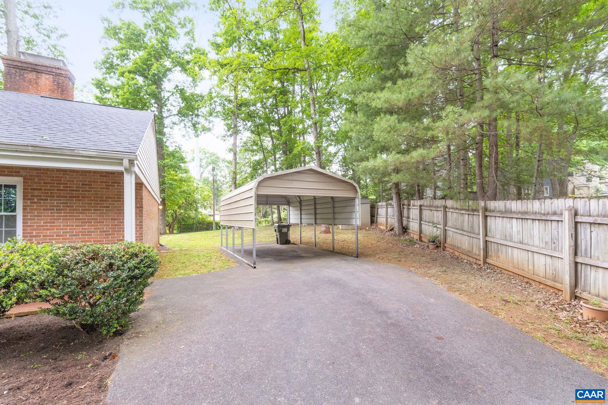109 INGLEWOOD CT