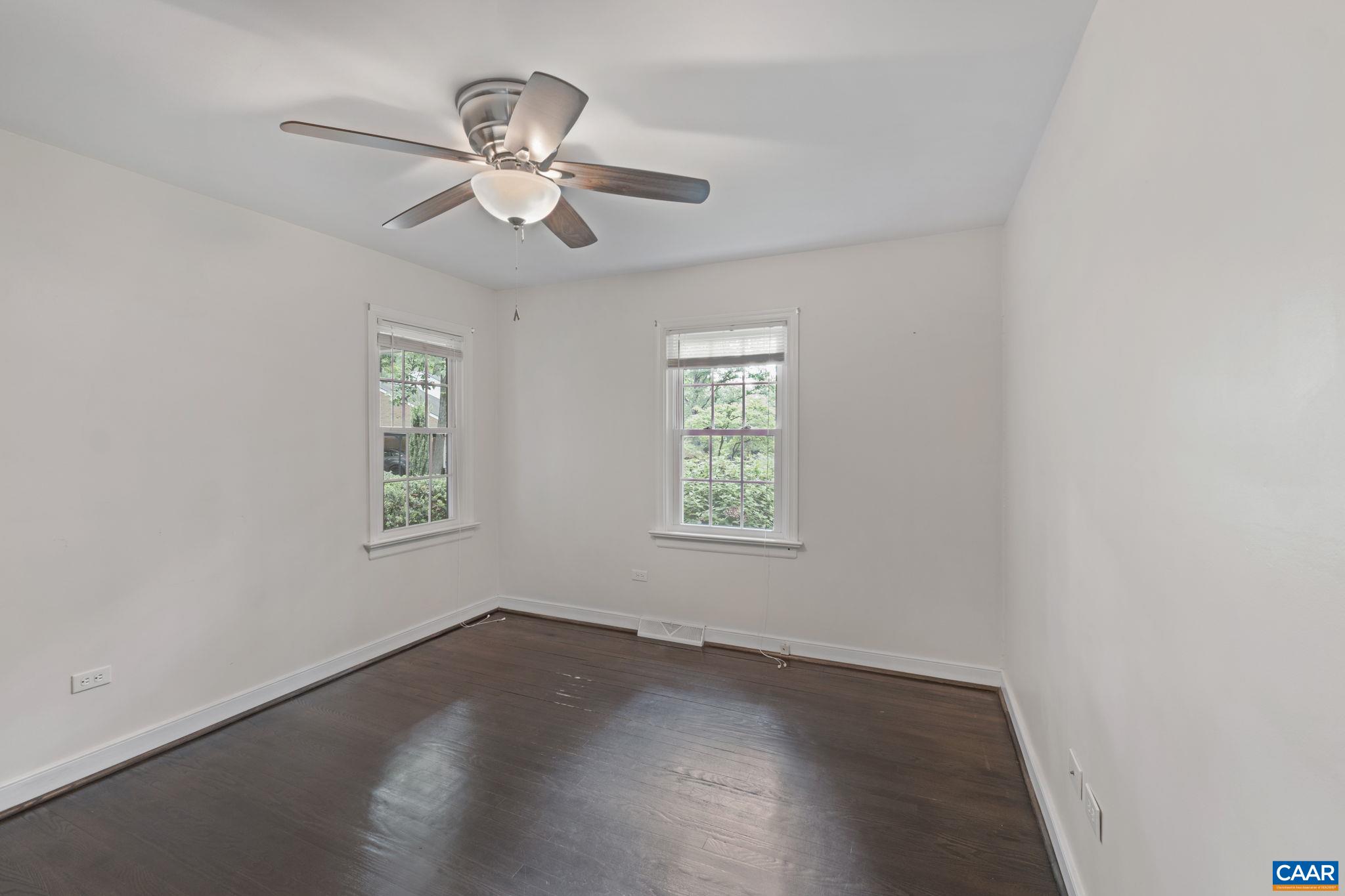 109 INGLEWOOD CT