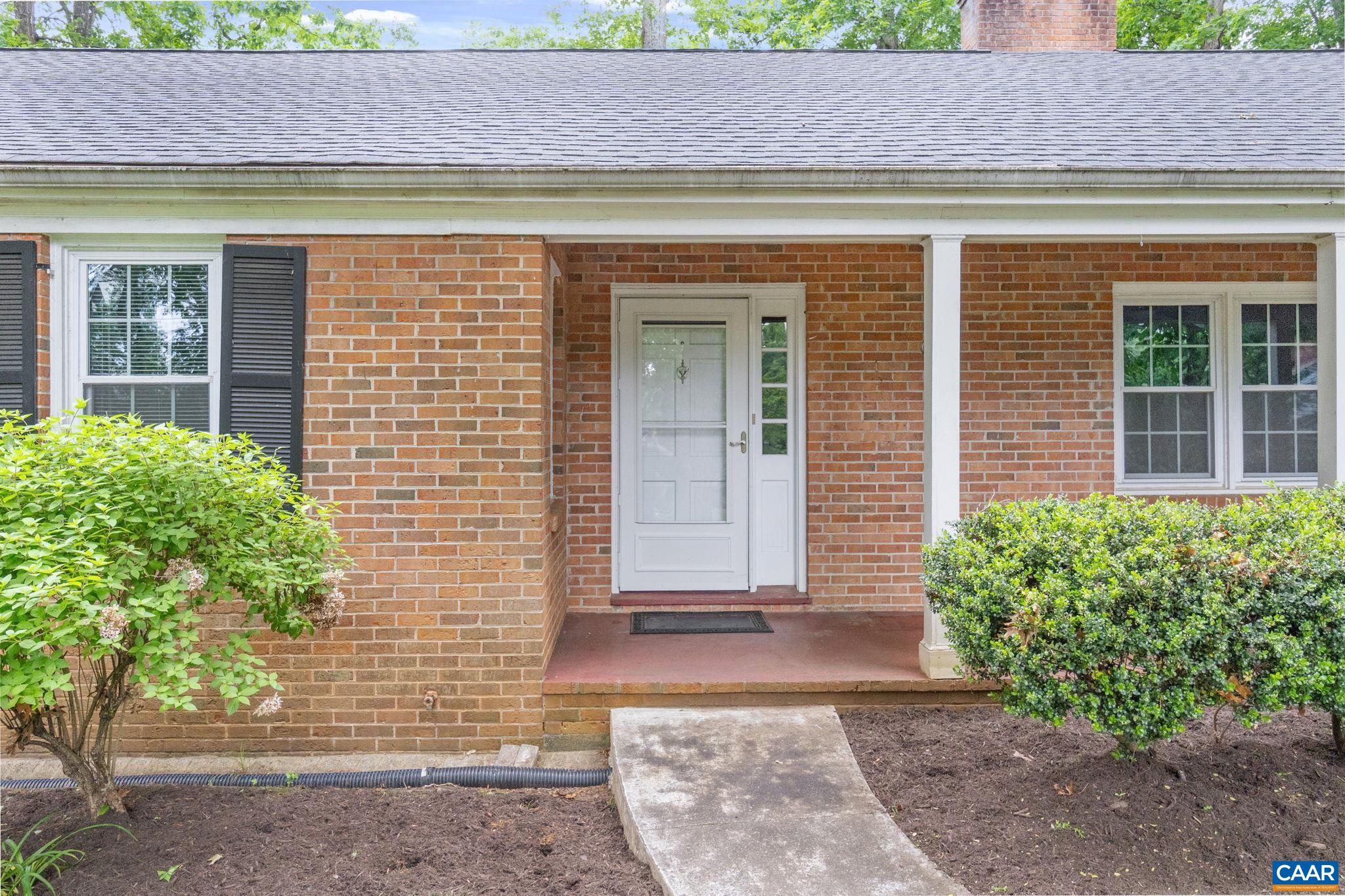 109 INGLEWOOD CT