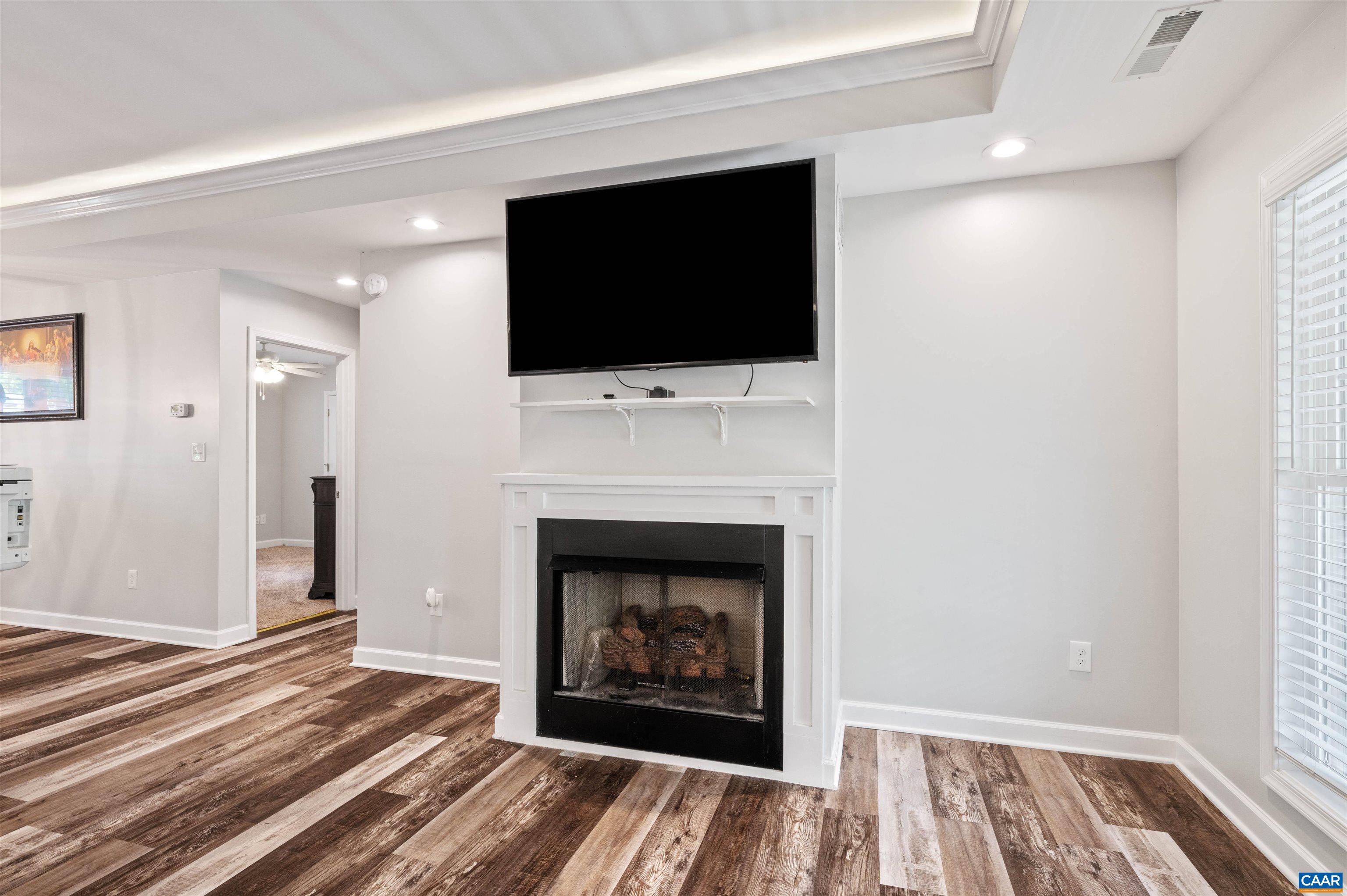31 OAK GROVE RD