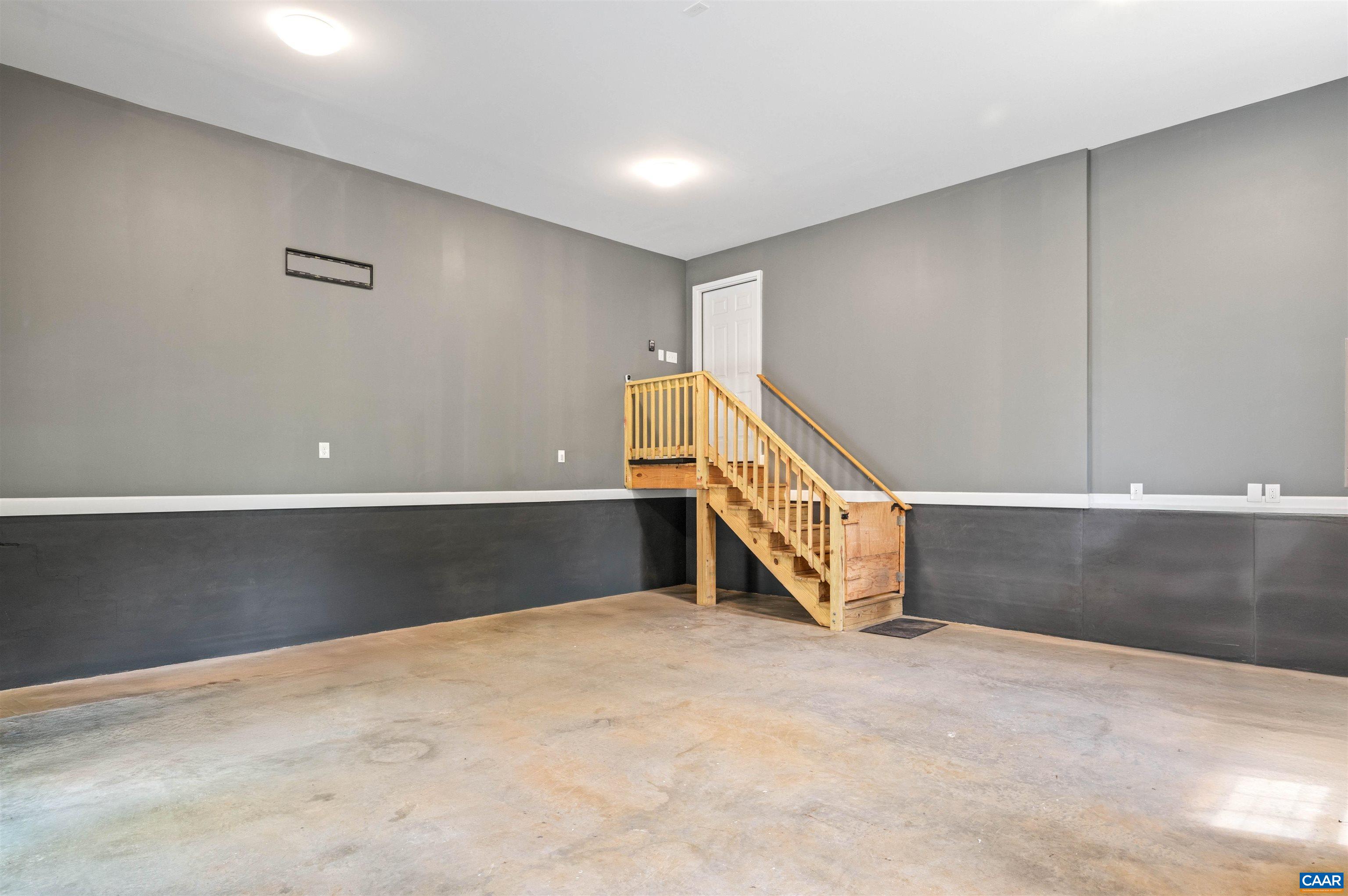 31 OAK GROVE RD