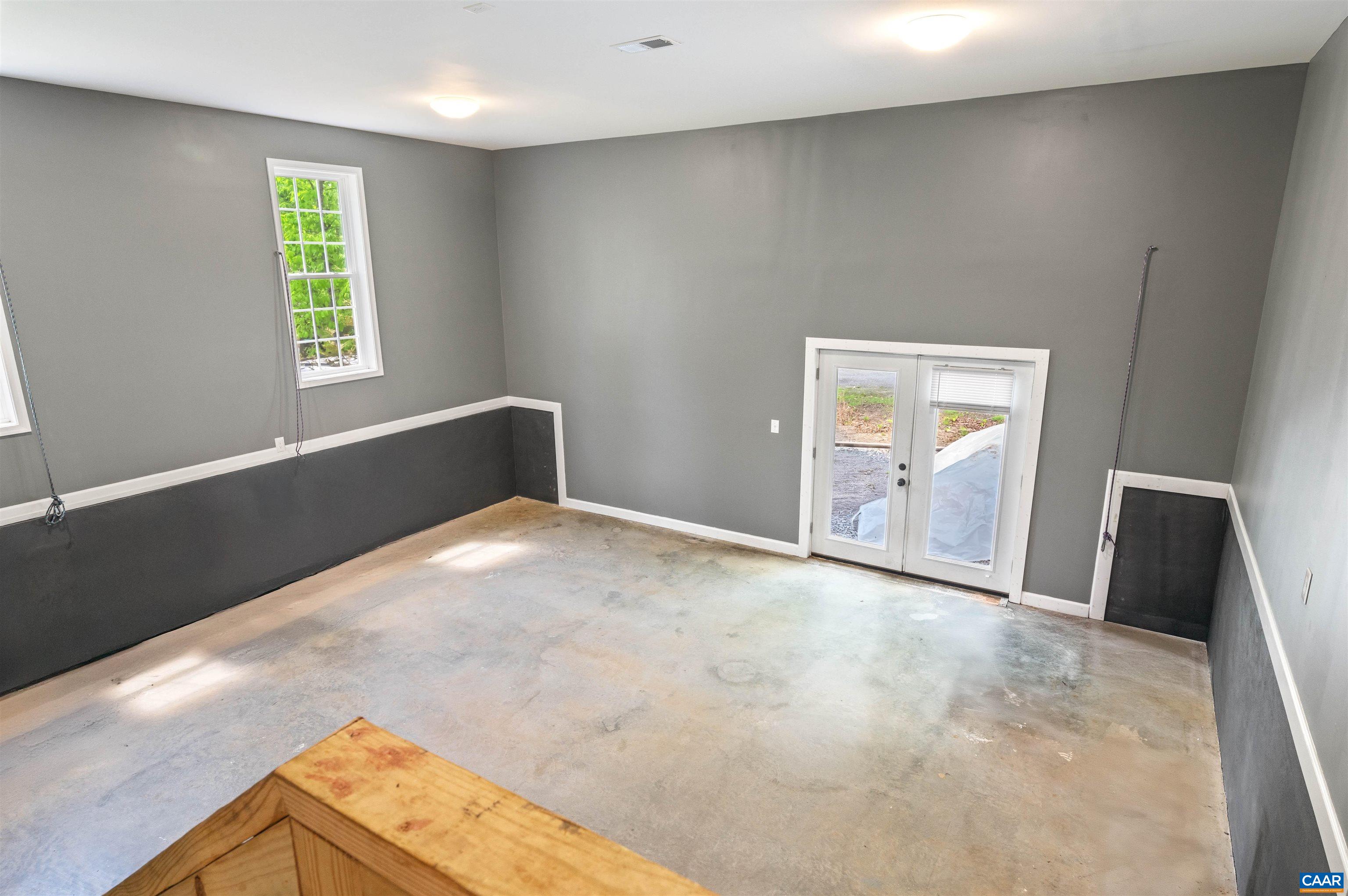 31 OAK GROVE RD